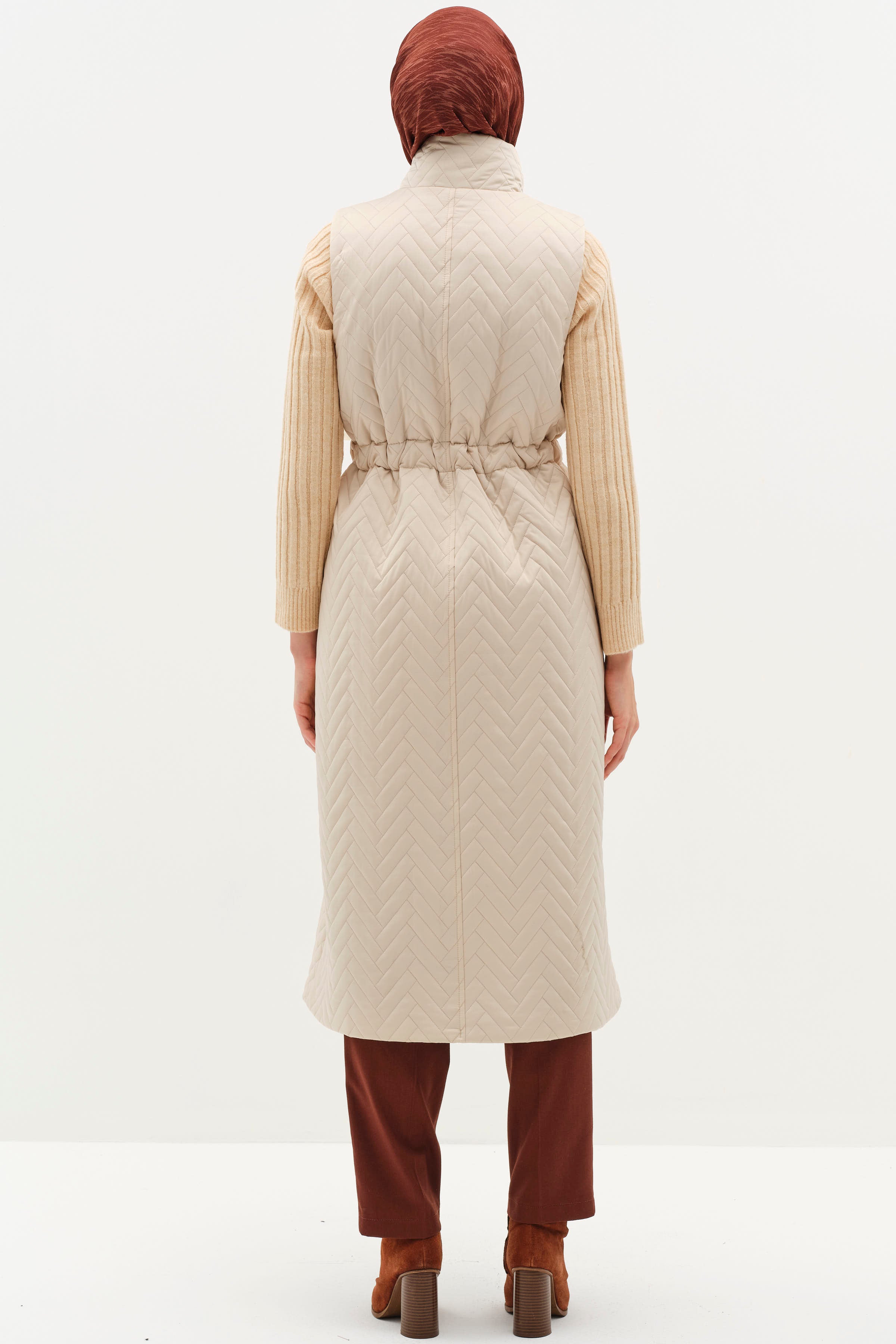 Uzun Kapitone Yelek - Bej TUGBA