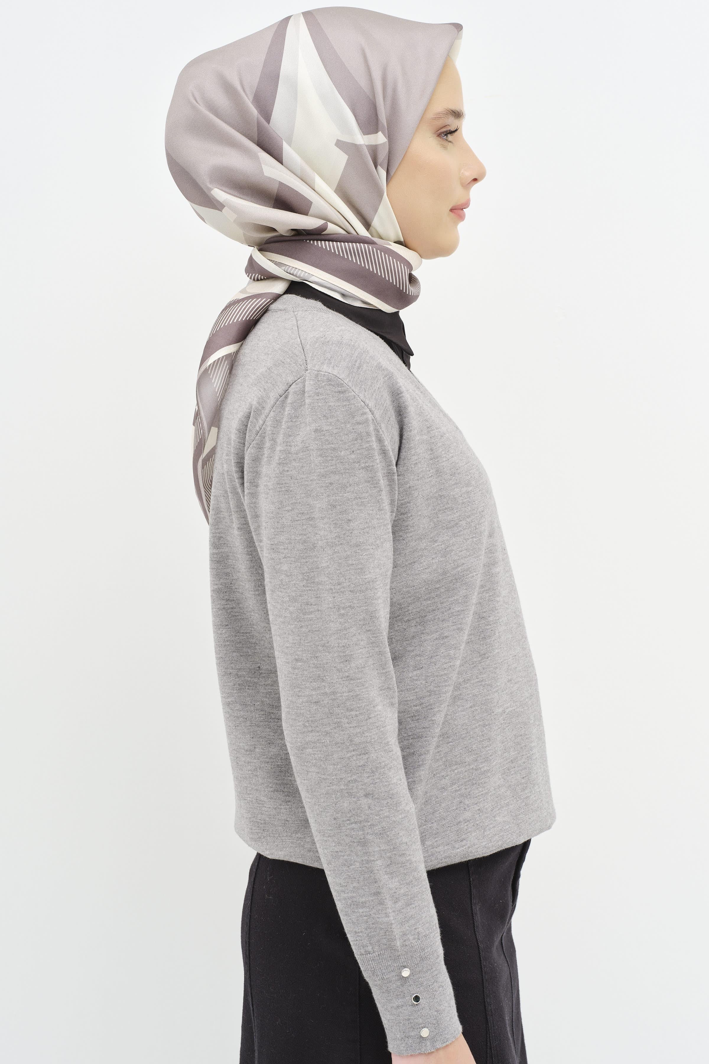 V Yaka Kol Düğme Detaylı Kazak - Gri TUGBA