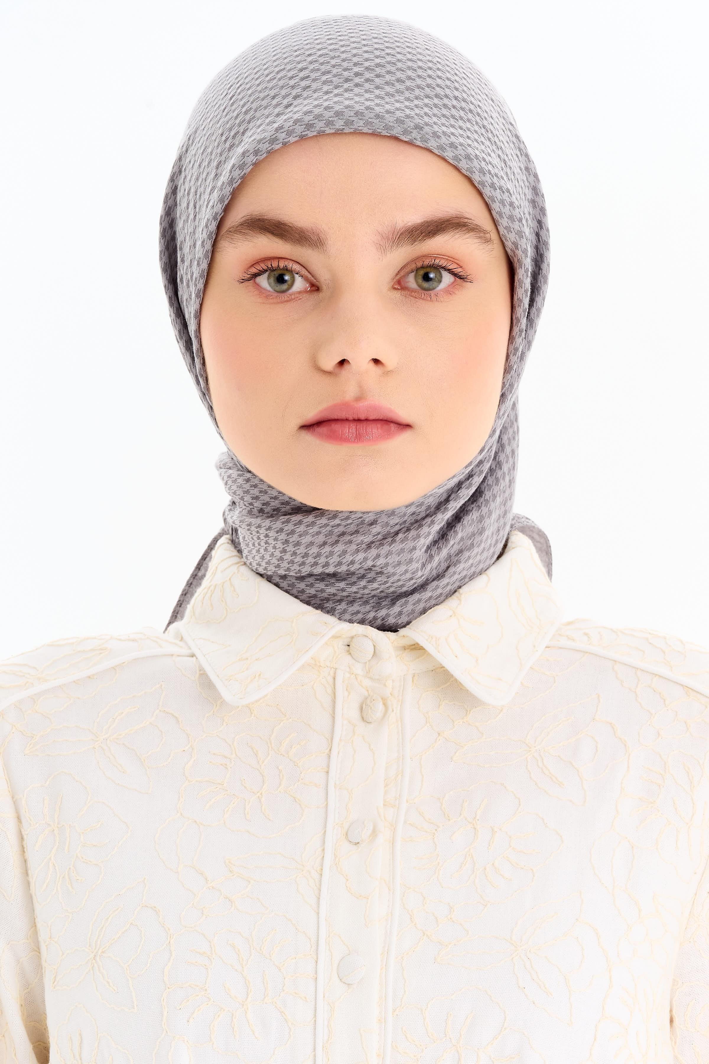 Kazayağı Desen Viskon Eşarp - Gri TUGBA