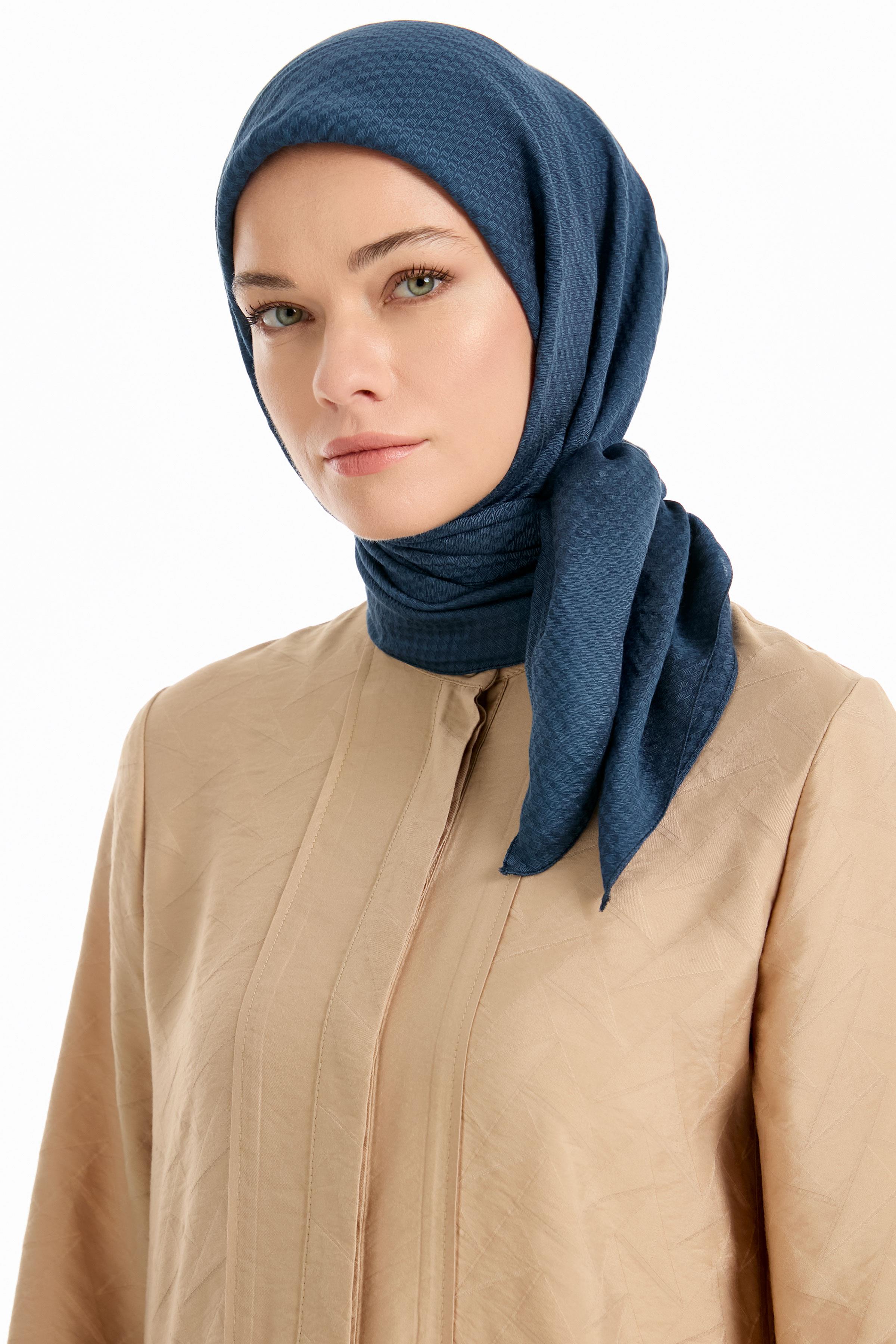 Kazayağı Desen Viskon Eşarp - İndigo TUGBA