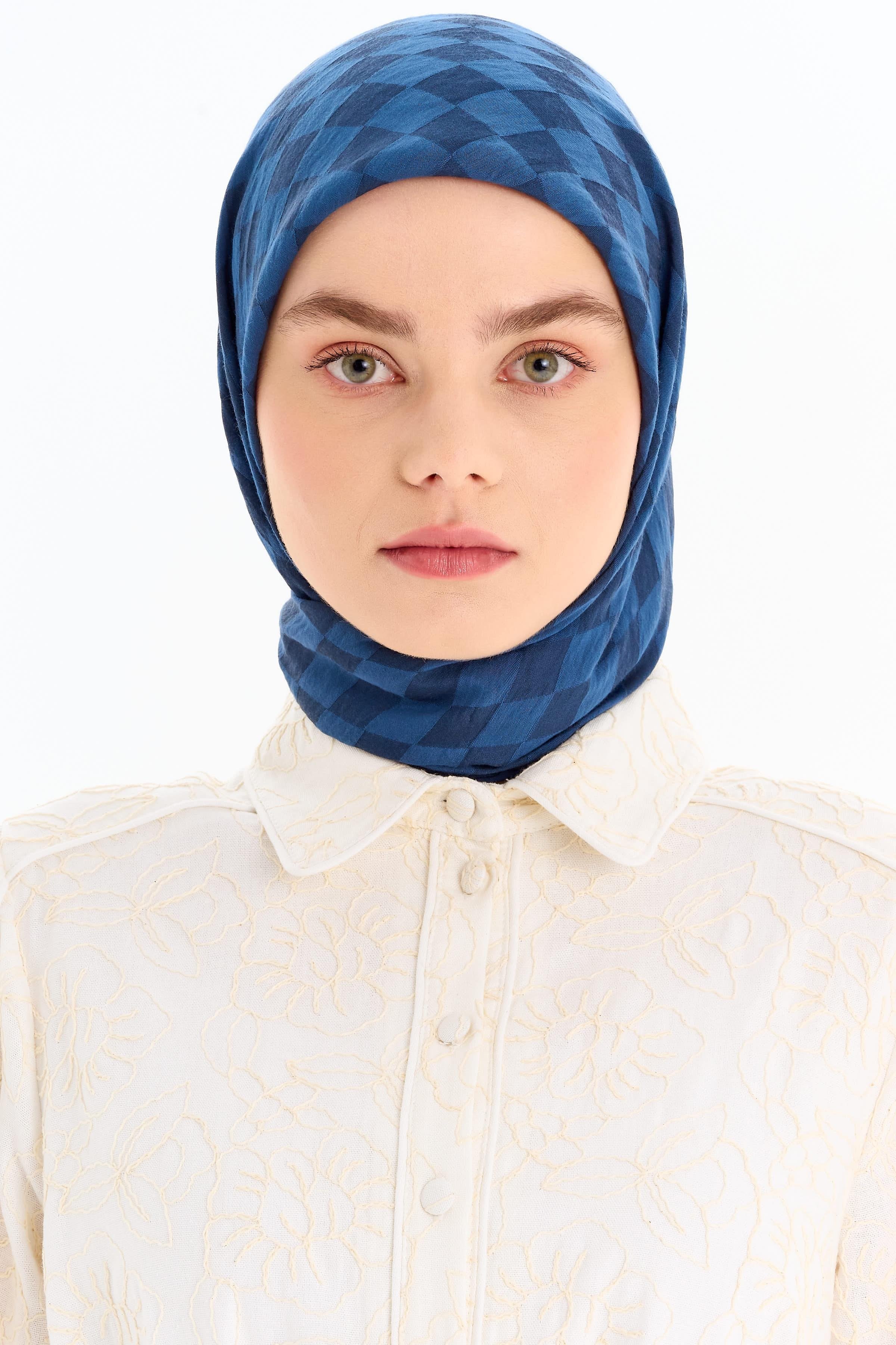 Dama Desen Viskon Eşarp - İndigo TUGBA