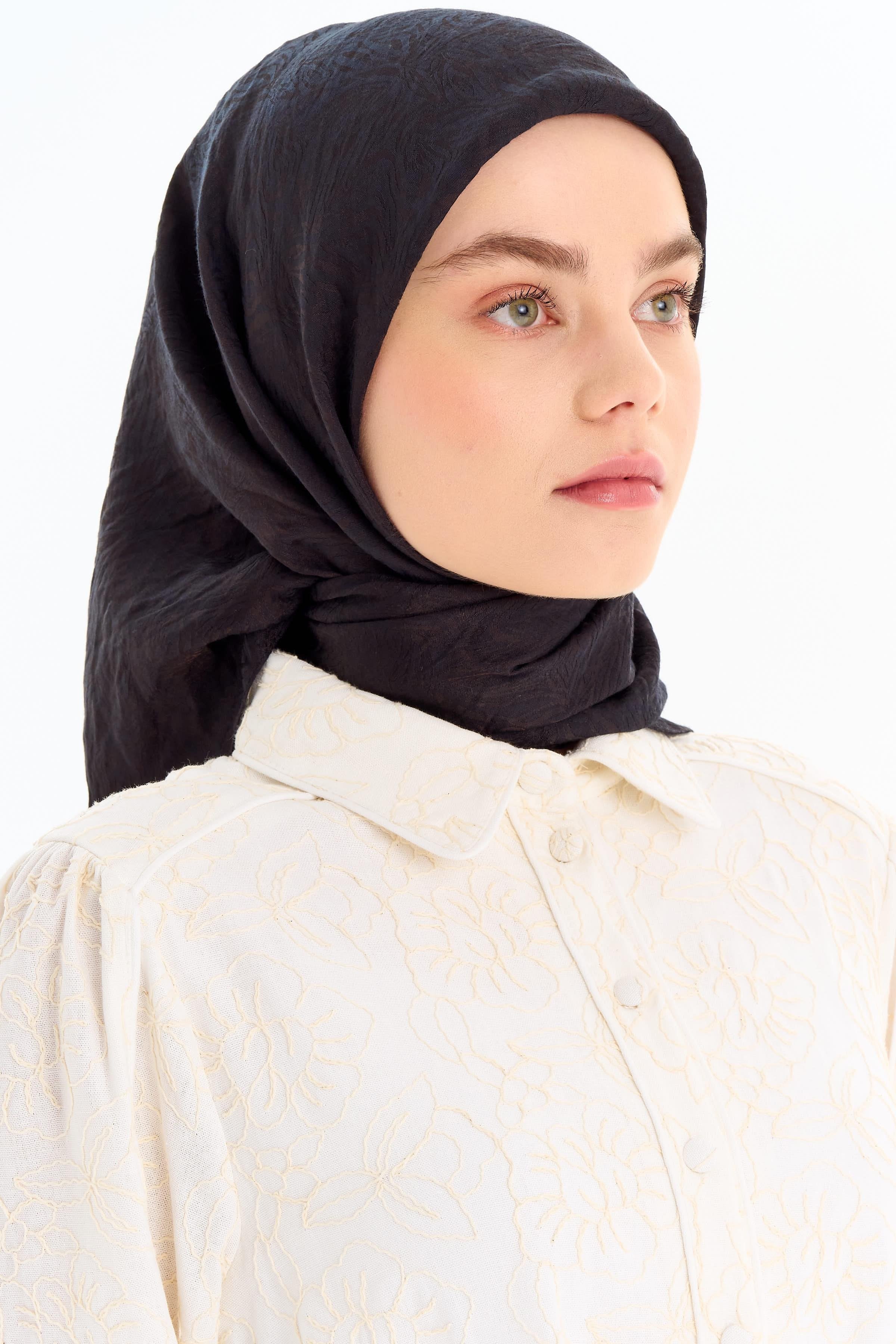 Zebra Desen Viskon Eşarp - Siyah TUGBA