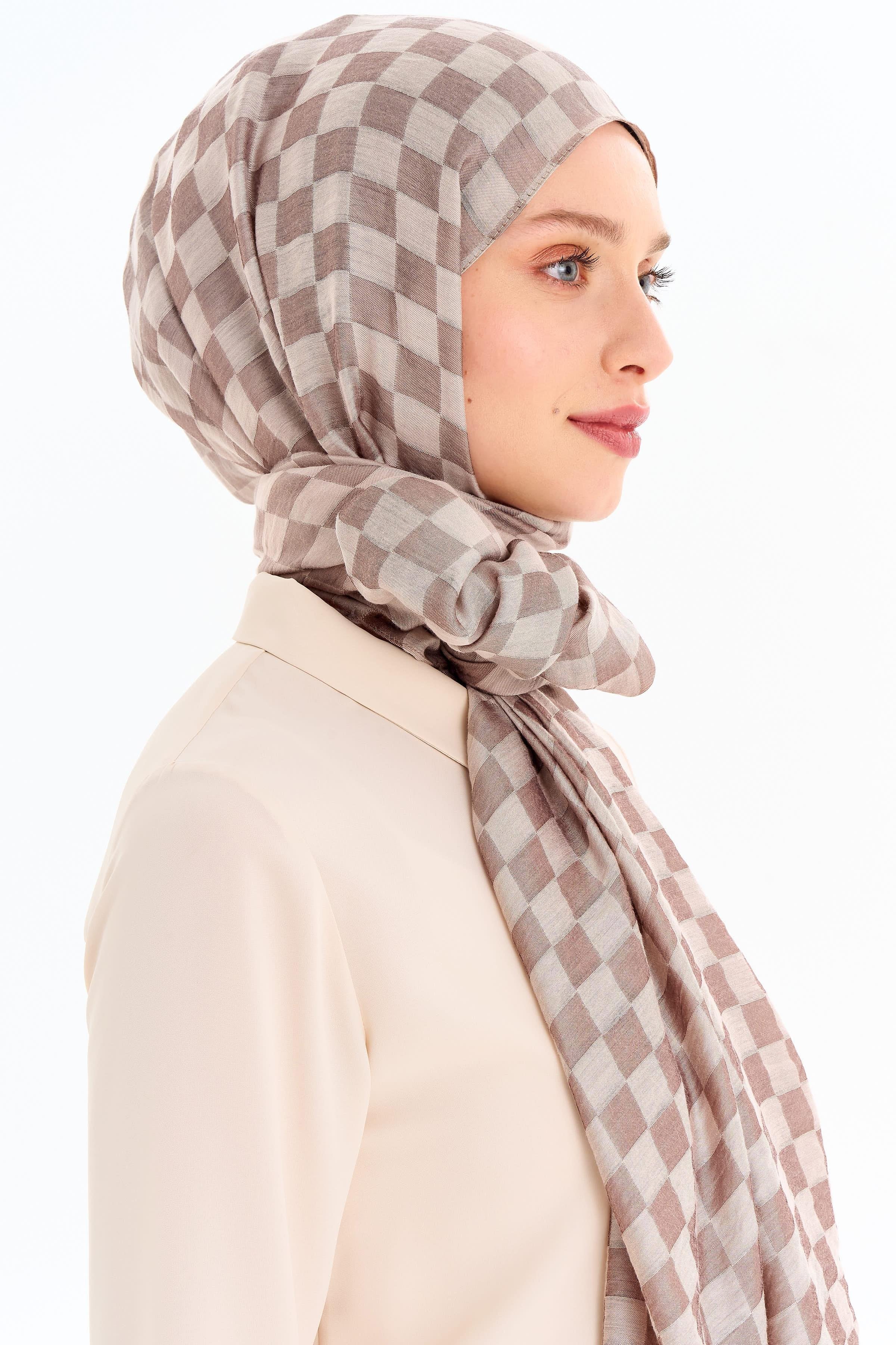 Dama Desen Viskon Şal - Bej TUGBA