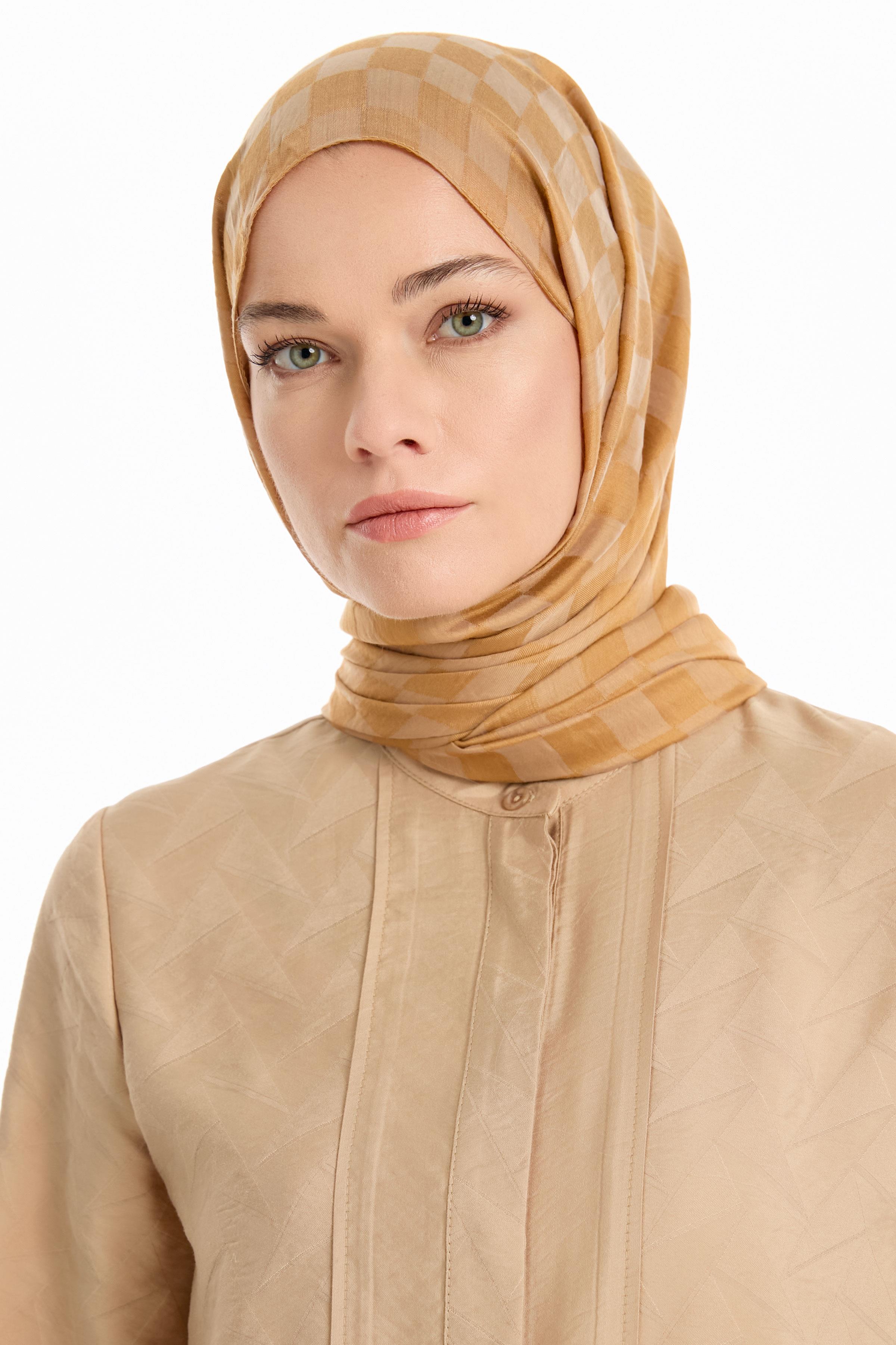 Dama Desen Viskon Şal - Camel TUGBA