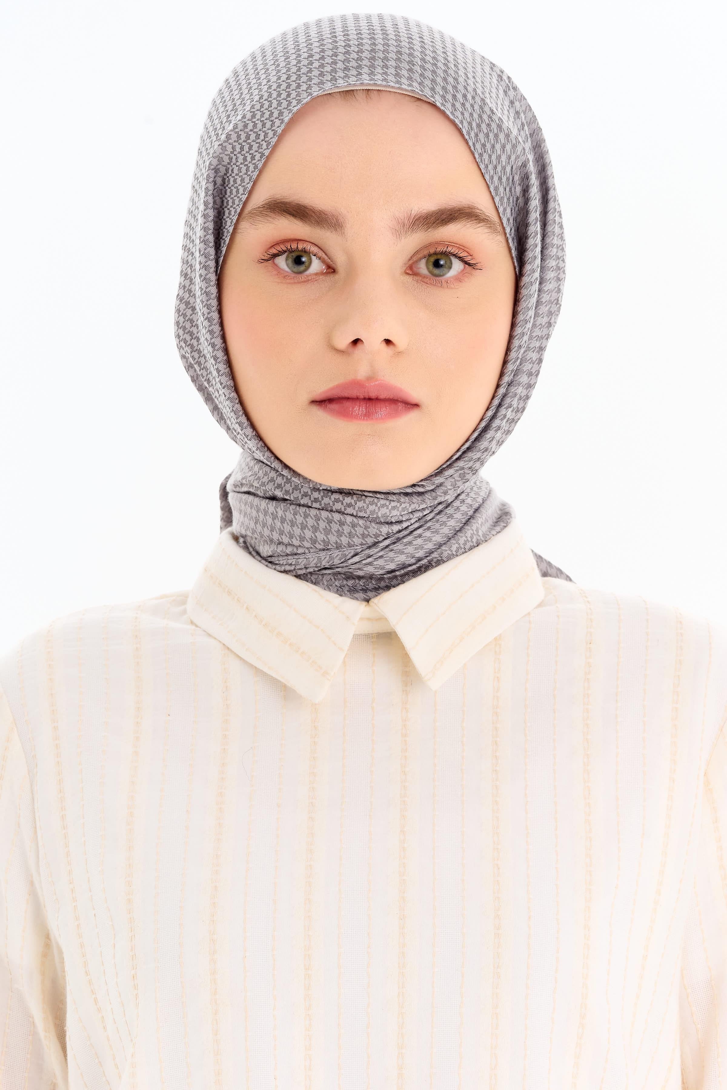 Kazayağı Desen Viskon Şal - Gri TUGBA