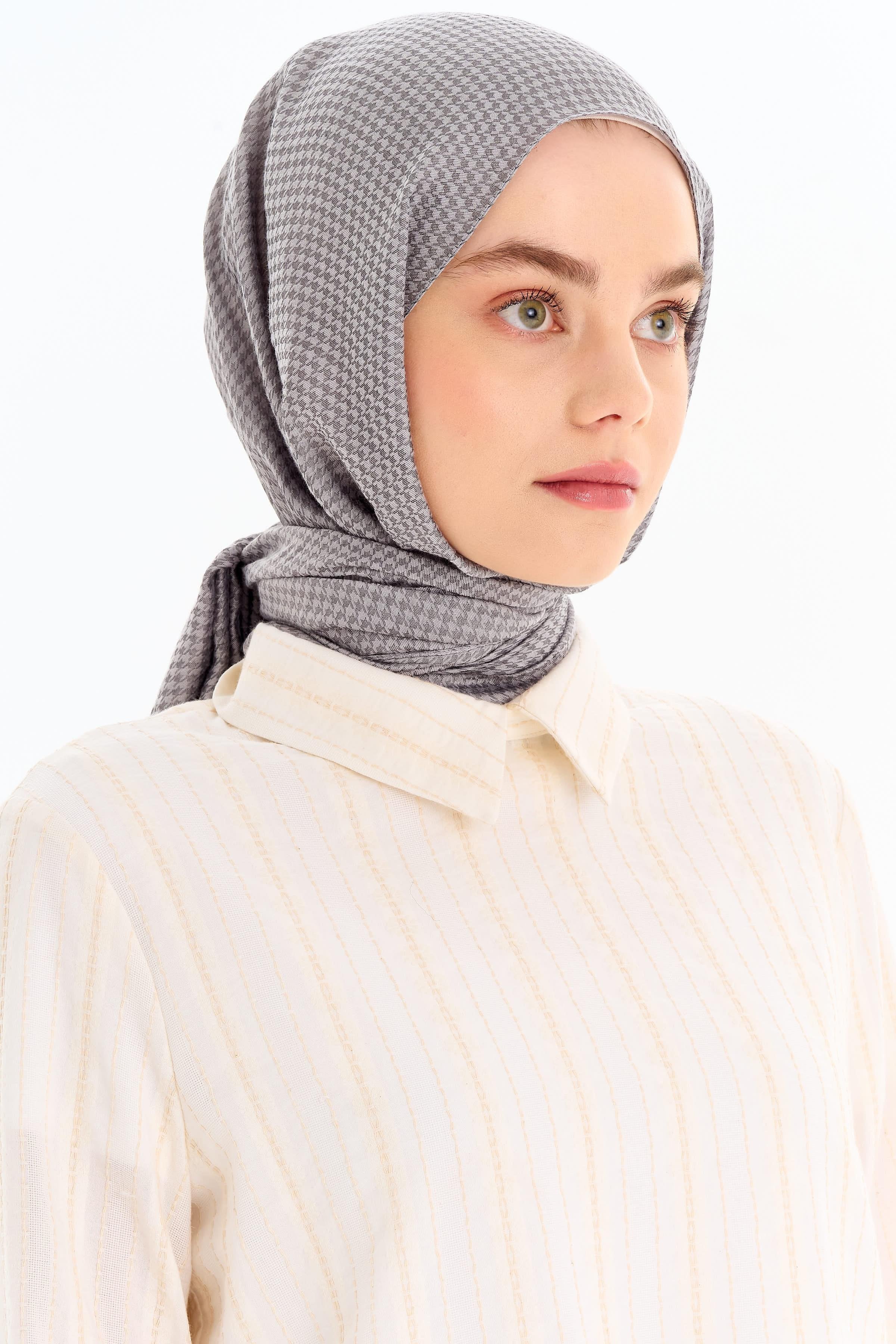 Kazayağı Desen Viskon Şal - Gri TUGBA