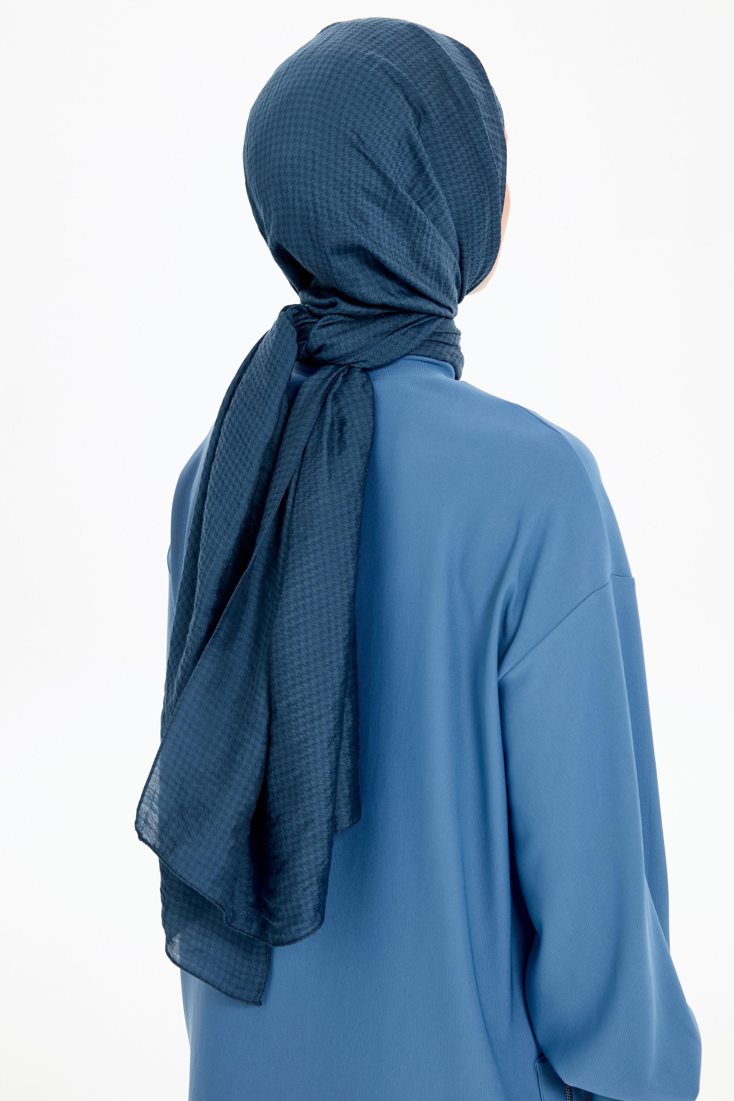 Kazayağı Desen Viskon Şal - İndigo TUGBA