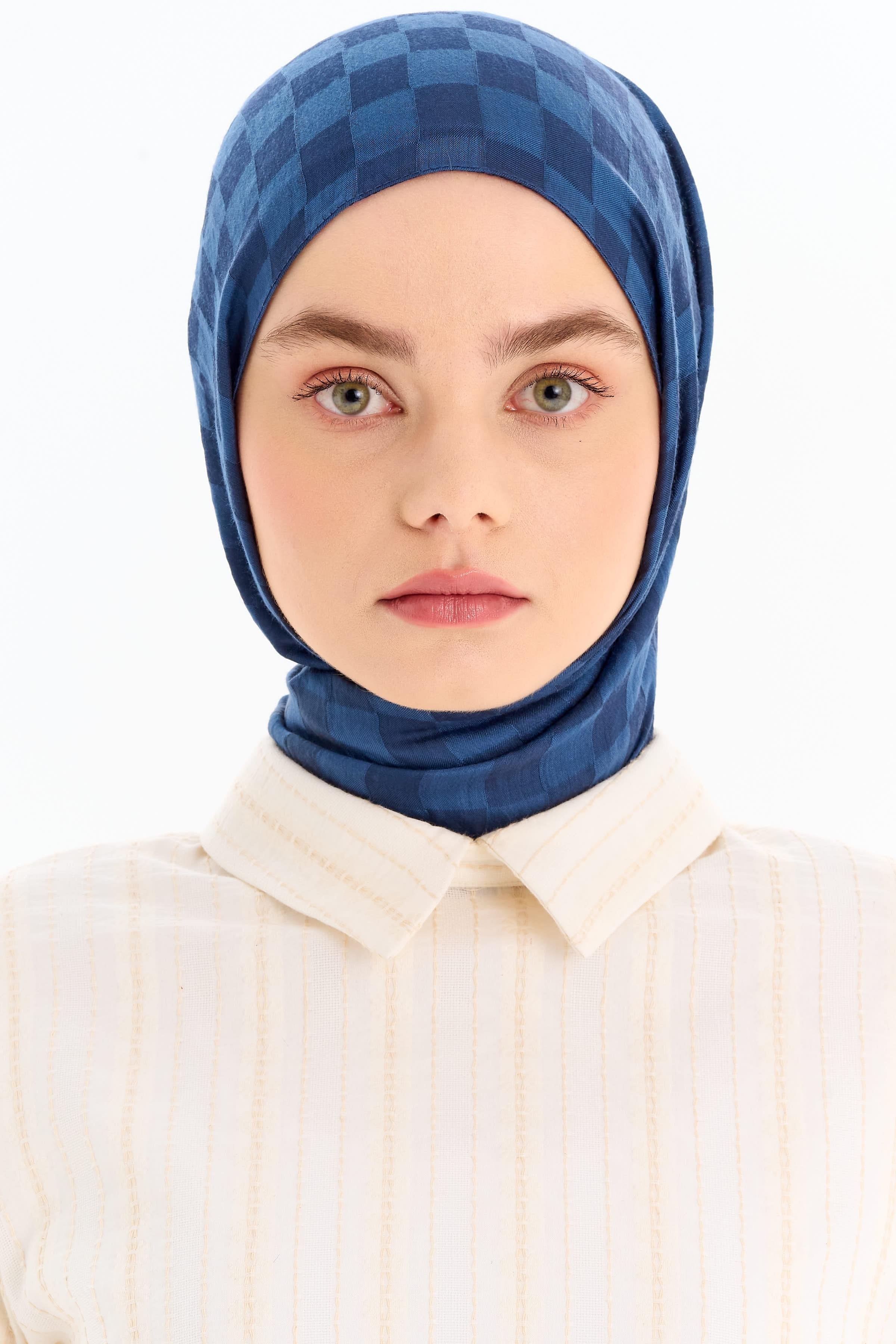 Dama Desen Viskon Şal - İndigo TUGBA