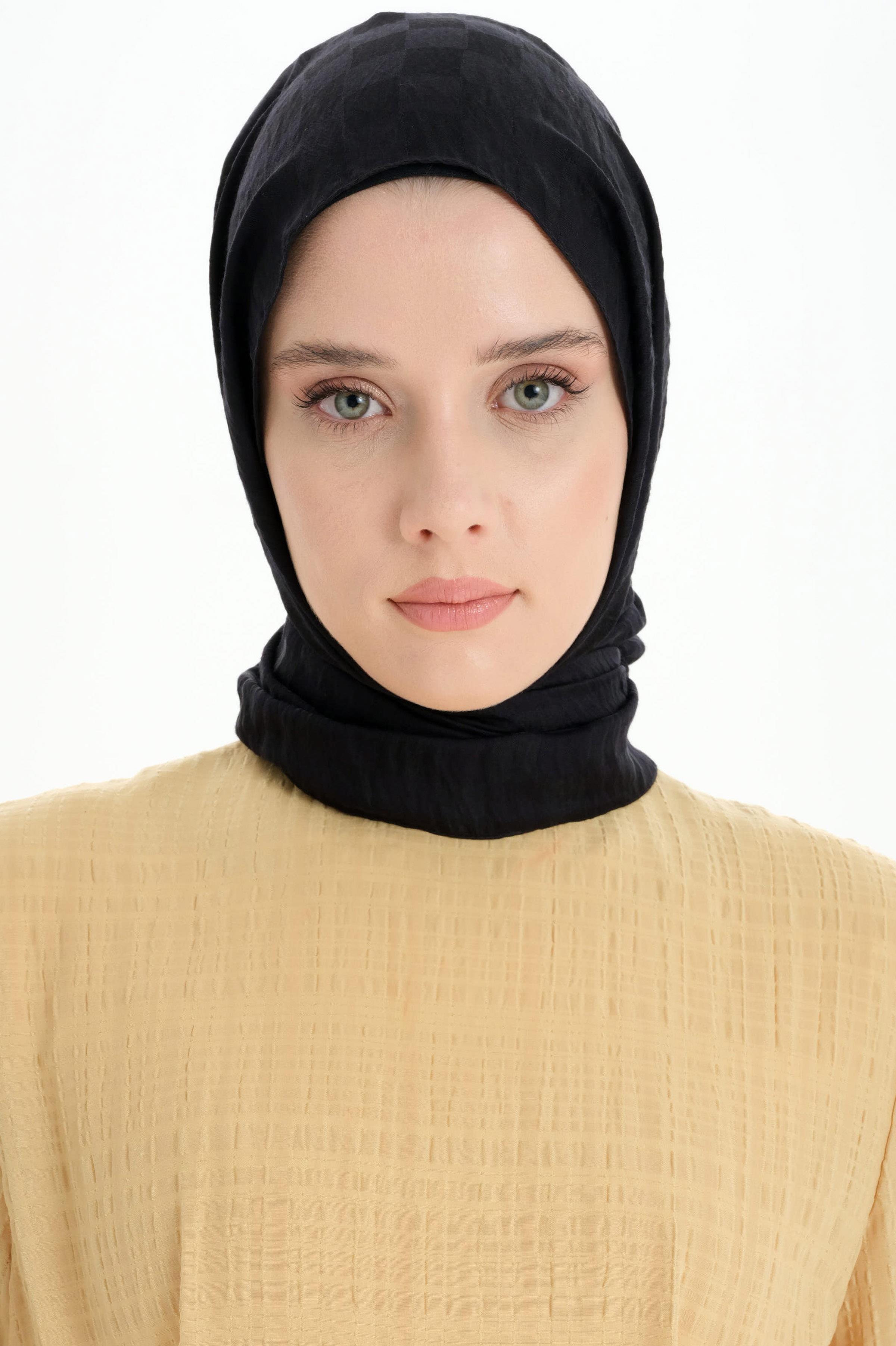 Dama Desen Viskon Şal - Siyah TUGBA