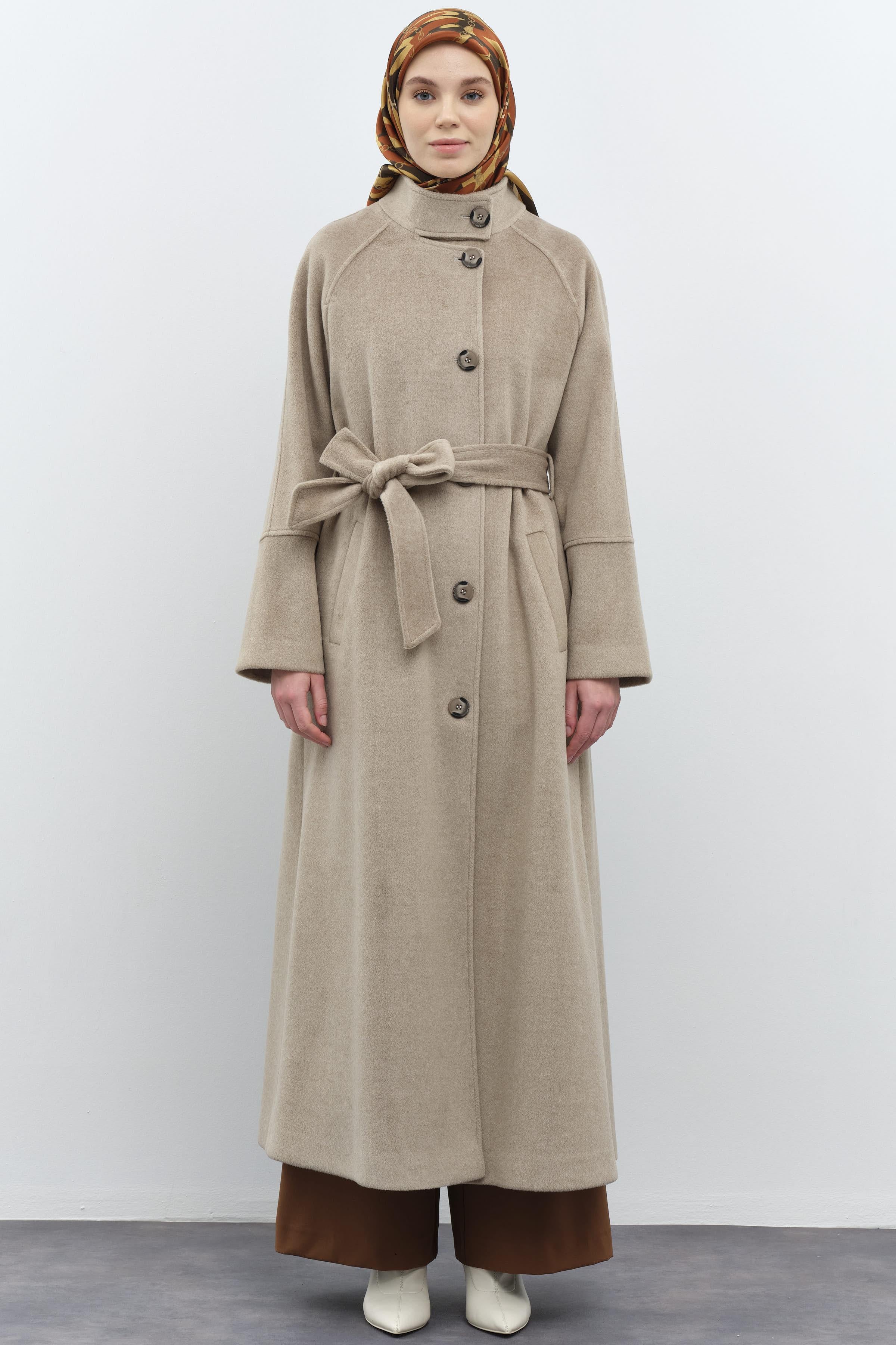 Dik Yakalı Beli Kuşaklı Manto - Vizon TUGBA