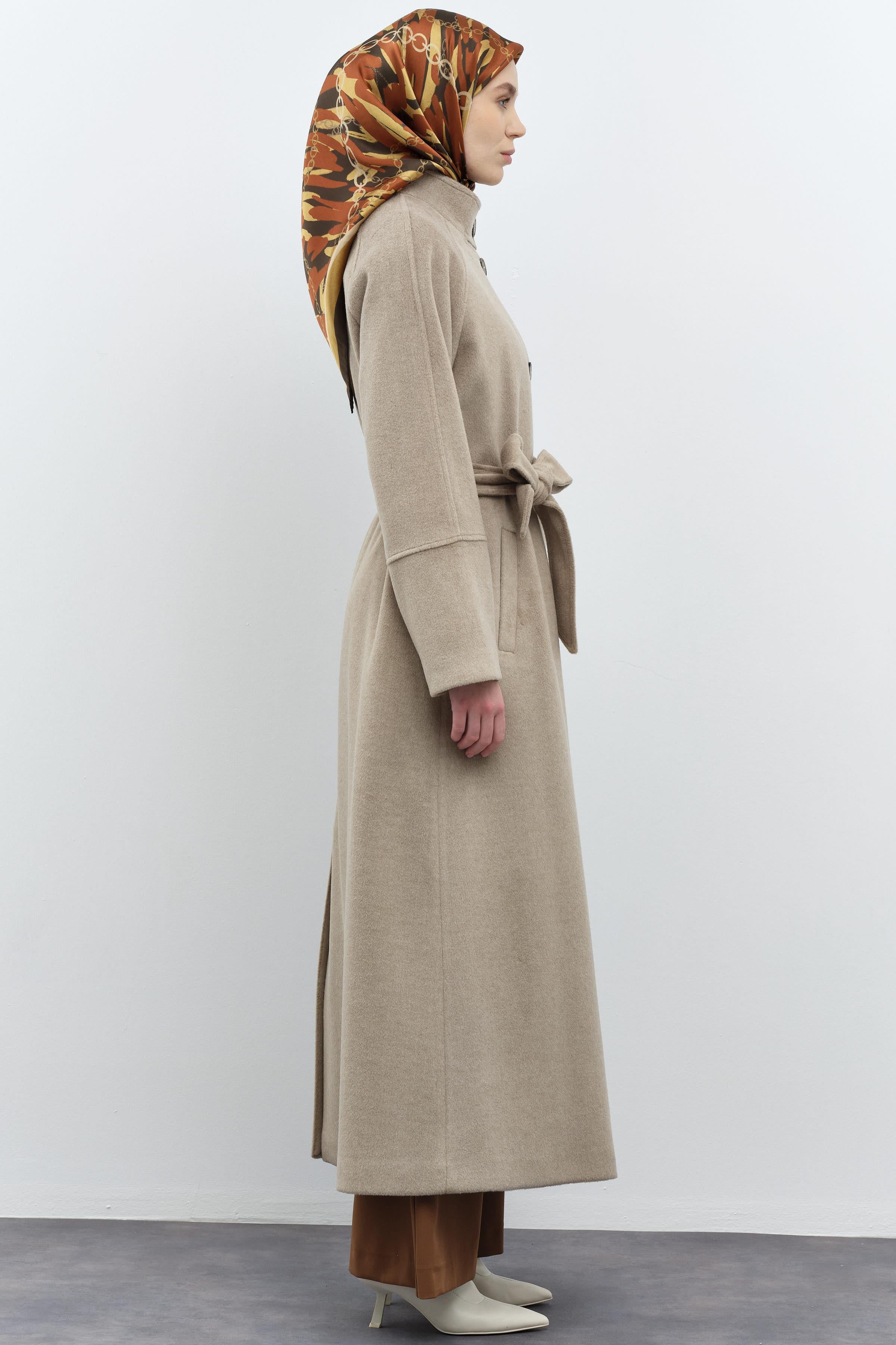 Dik Yakalı Beli Kuşaklı Manto - Vizon TUGBA