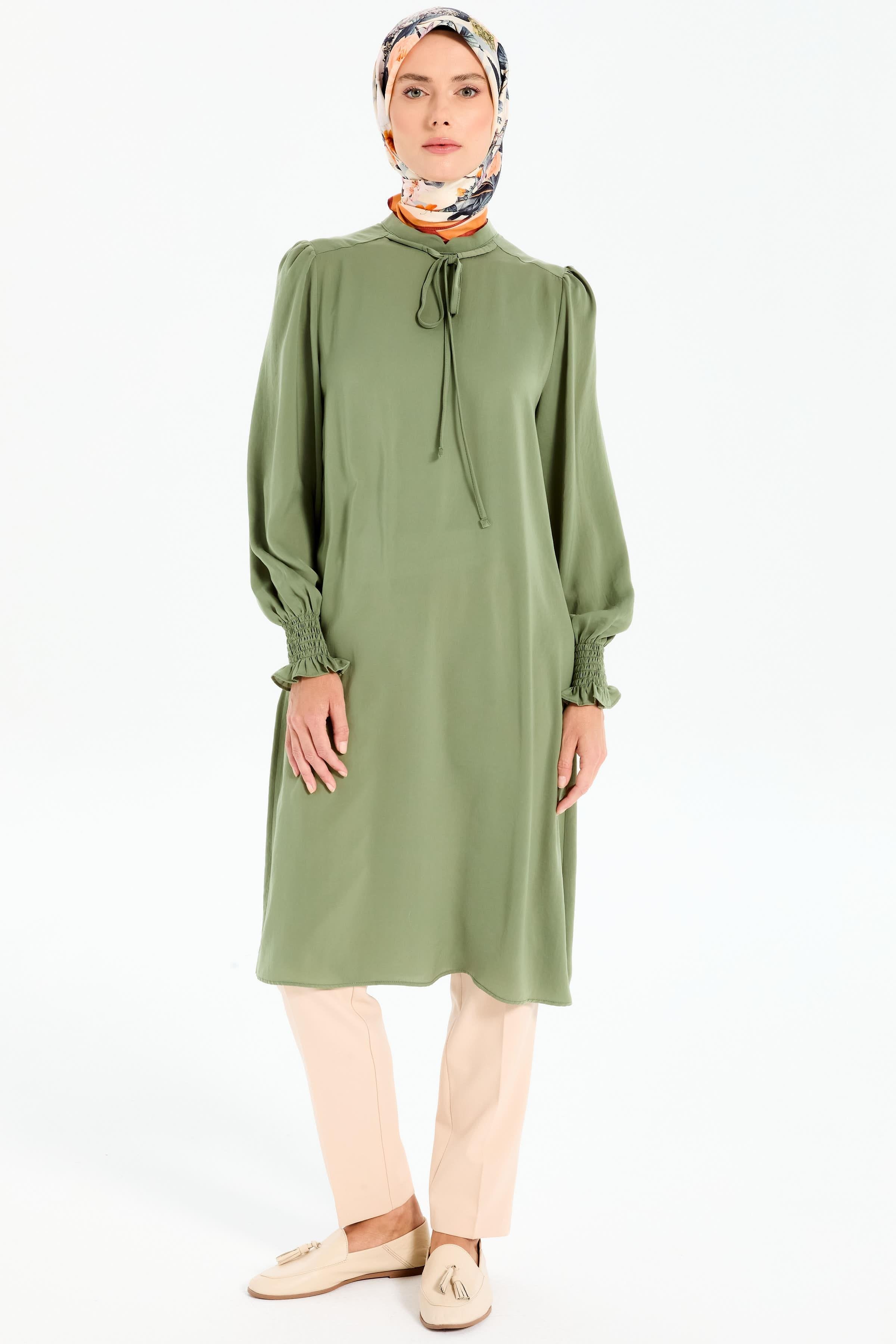 Yaka Bağcık Detaylı Kolları Lastikli Tunik - Haki TUGBA