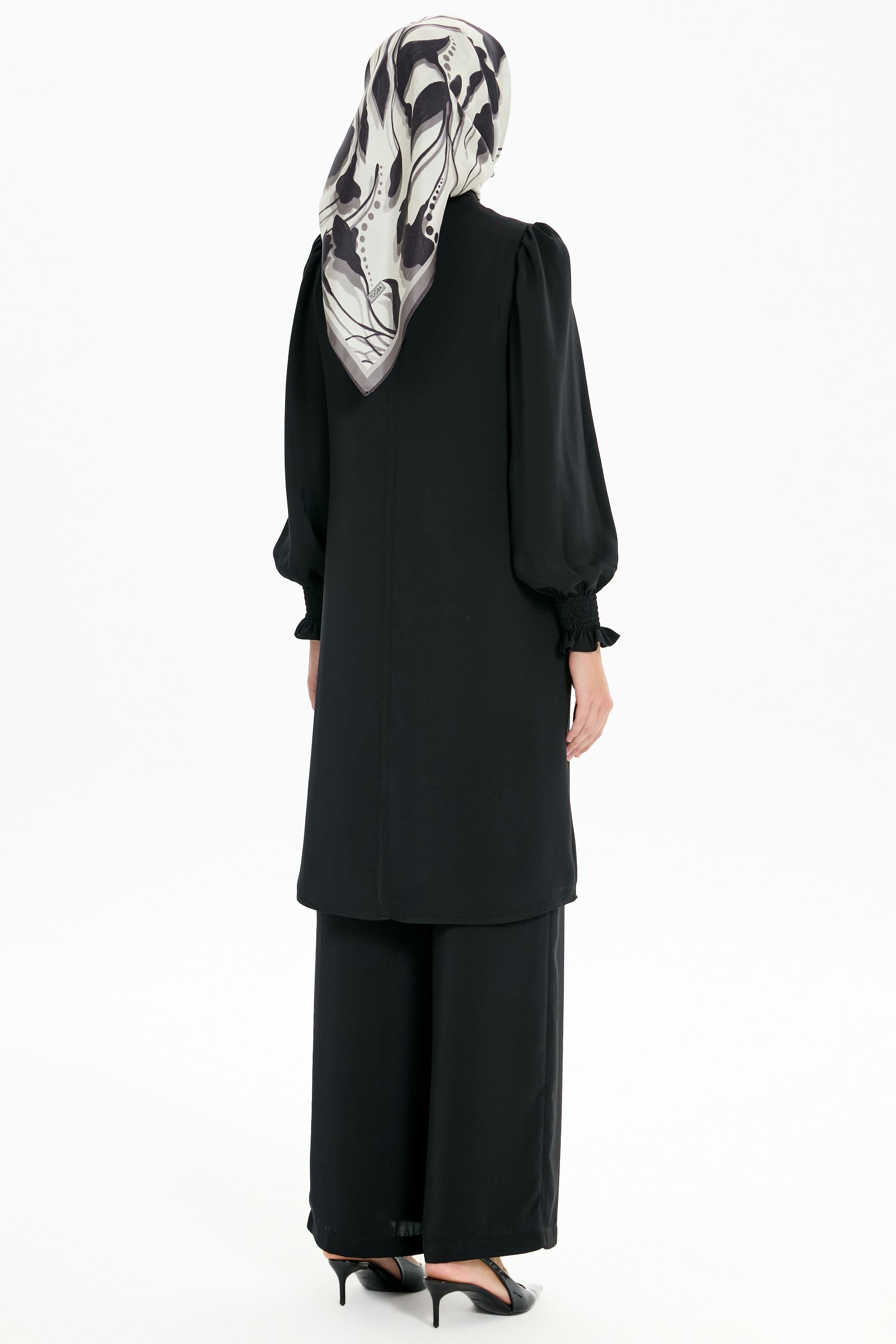 Yaka Bağcık Detaylı Kolları Lastikli Tunik - Siyah TUGBA