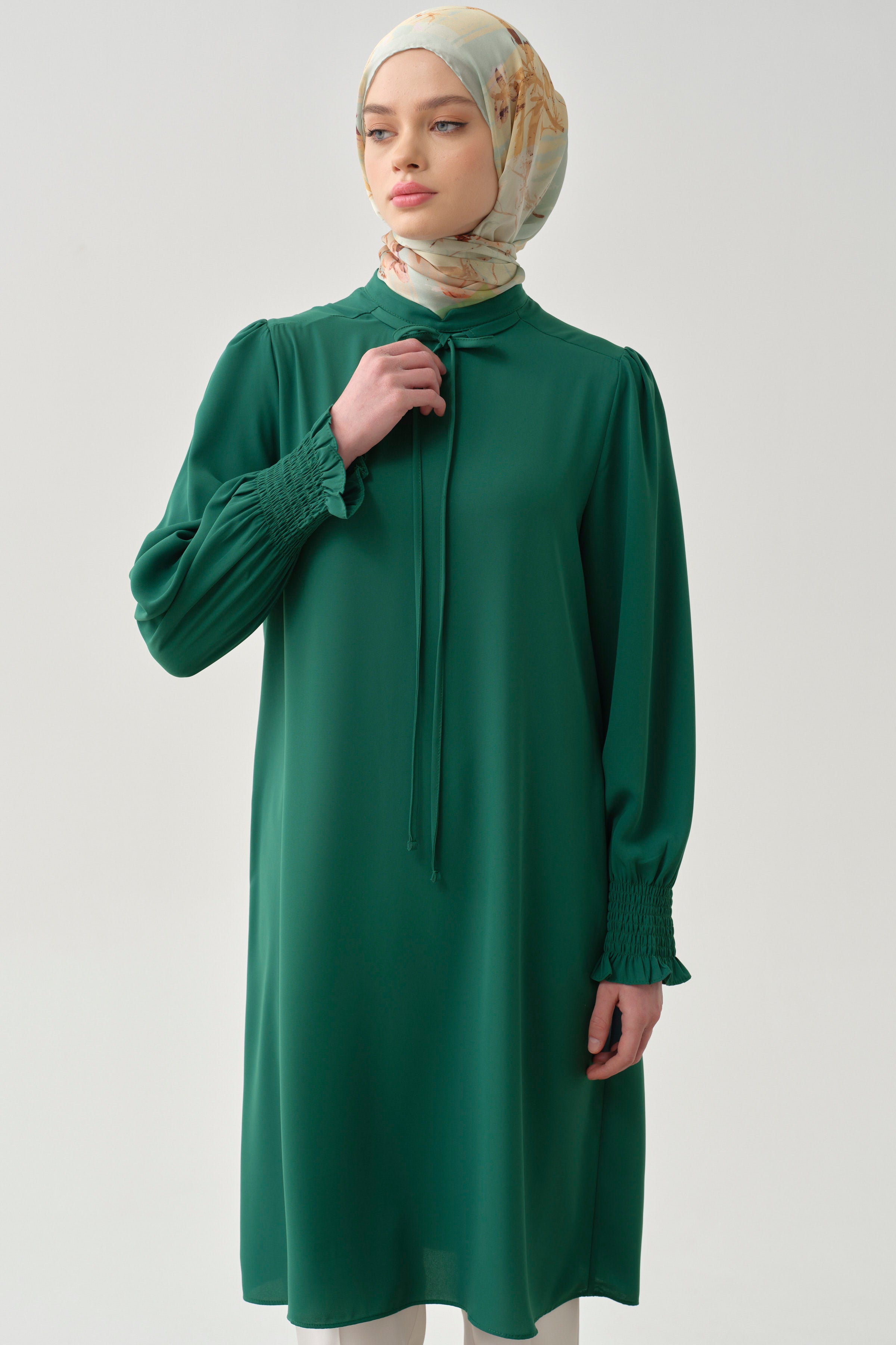 Yaka Bağcık Detaylı Kolları Lastikli Tunik - Yeşil TUGBA