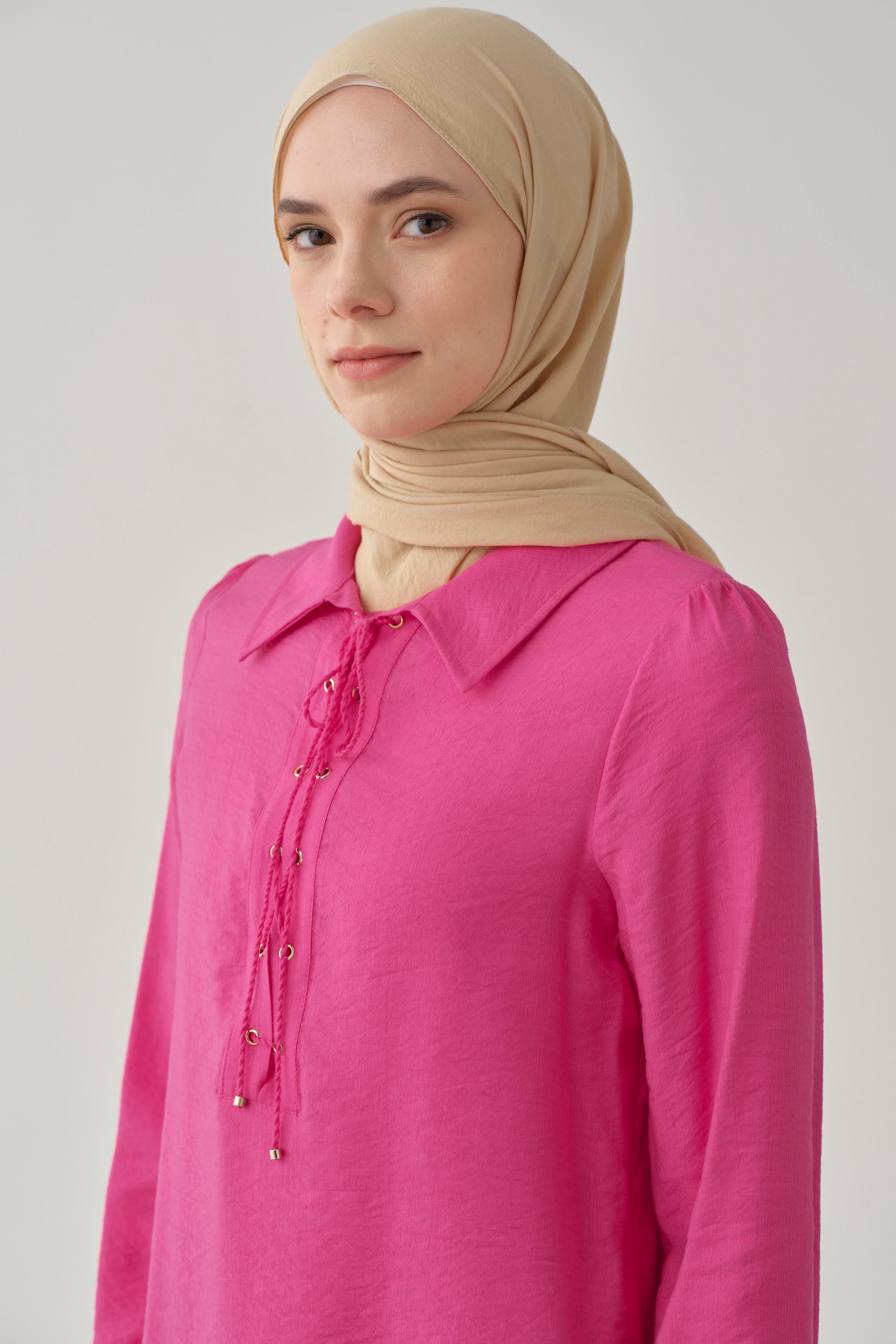 Yaka Çapraz Bağlamalı Bluz - Fuşya TUGBA