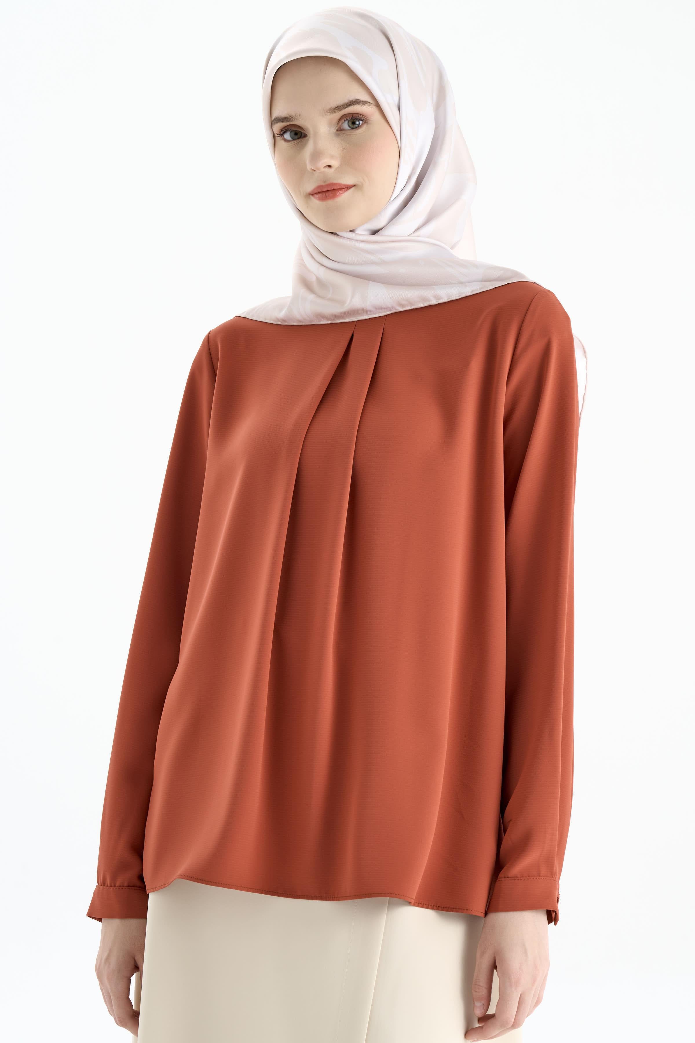 Yaka Pile Detaylı Bluz - Kiremit TUGBA