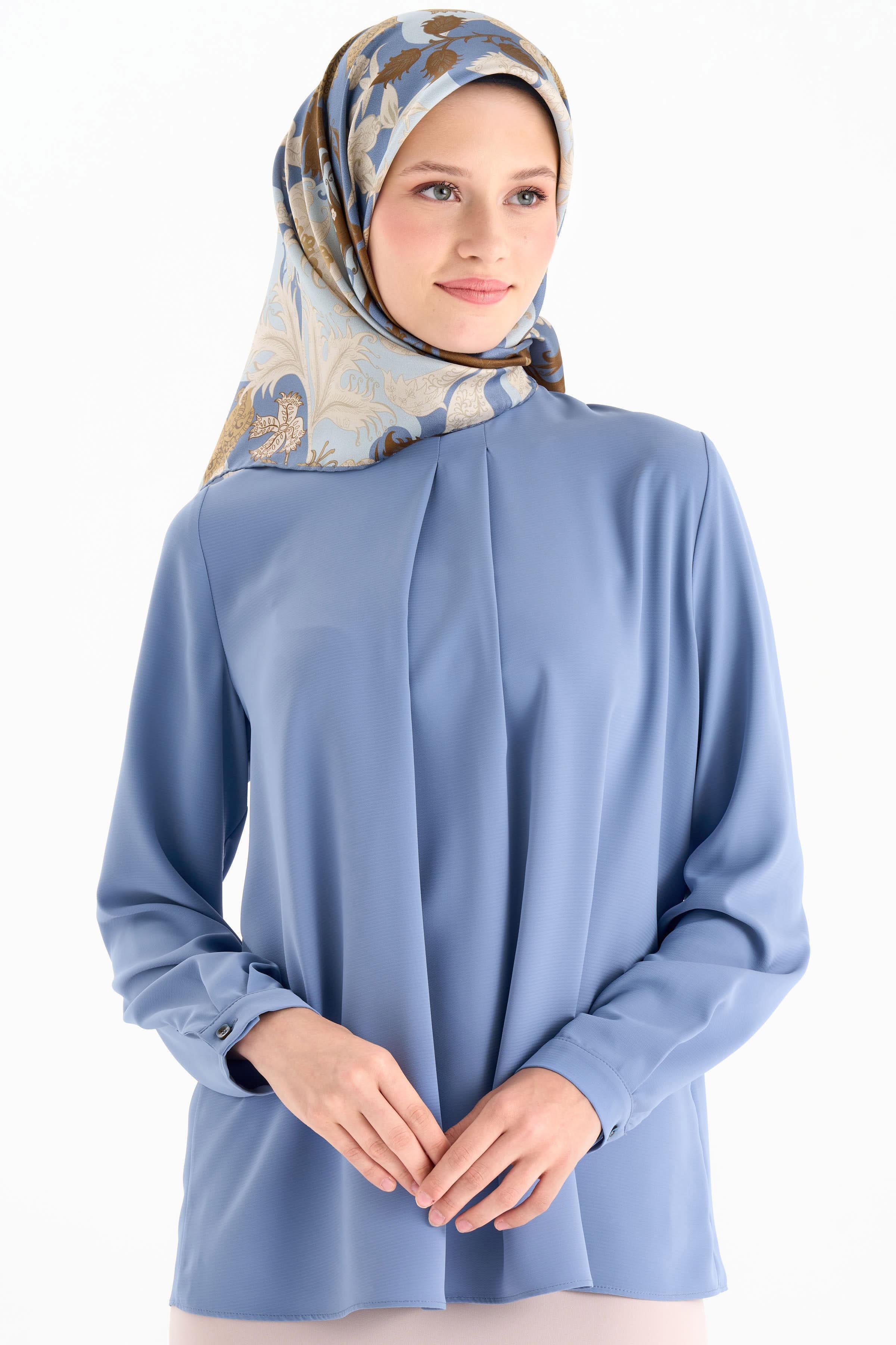 Yaka Pile Detaylı Bluz - Mavi TUGBA