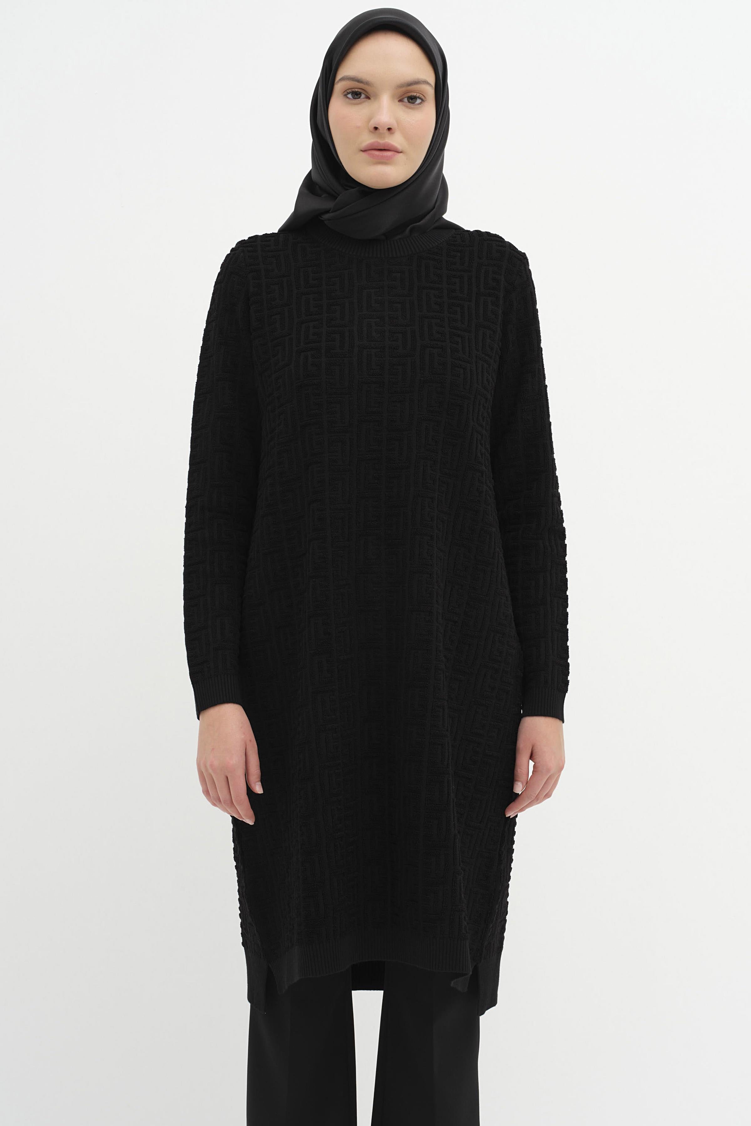 Yaka Ribanalı Triko Tunik - Siyah TUGBA