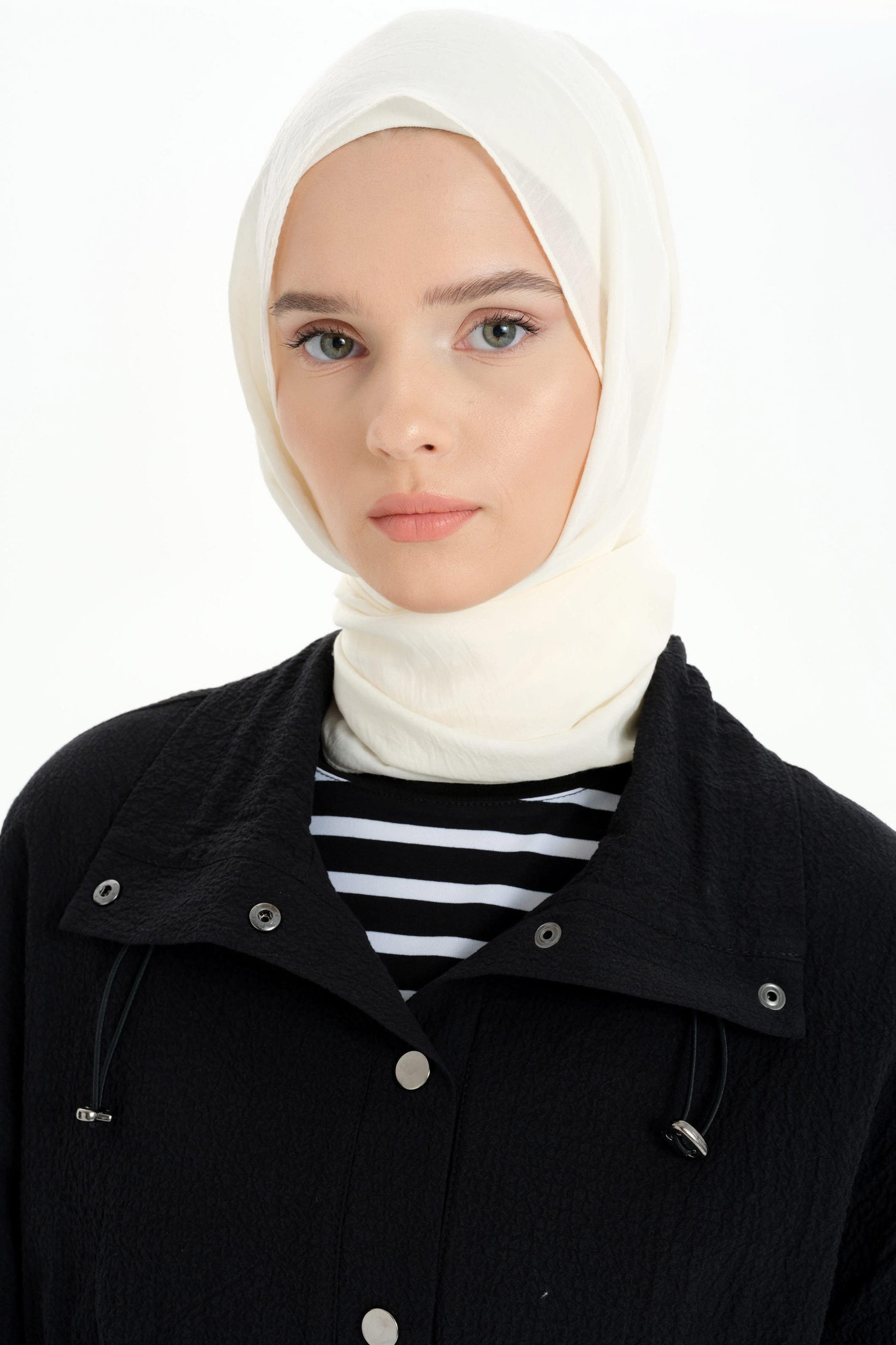 Yaka Ve Bel Tünel Detaylı Kap - Siyah TUGBA