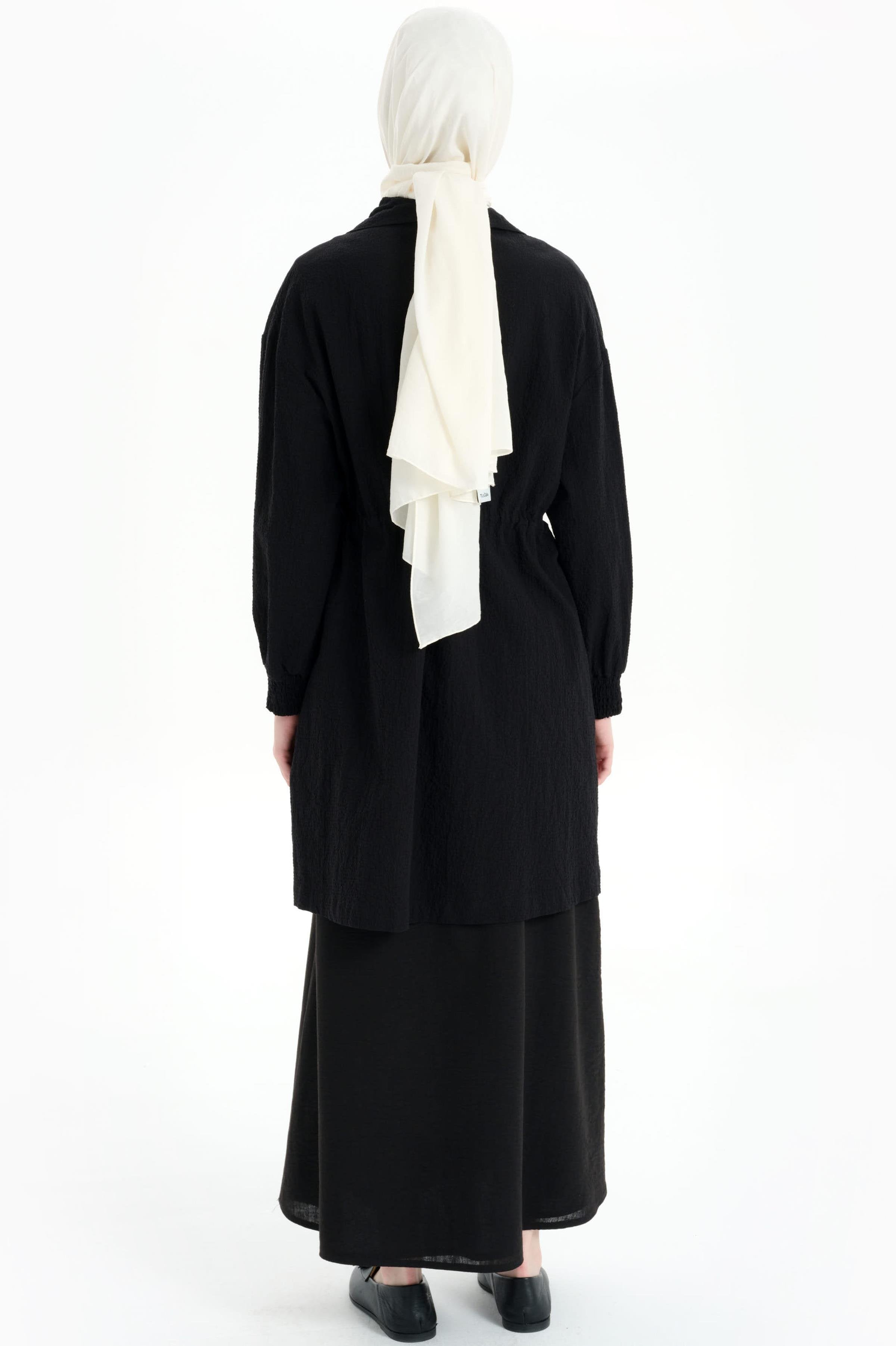 Yaka Ve Bel Tünel Detaylı Kap - Siyah TUGBA