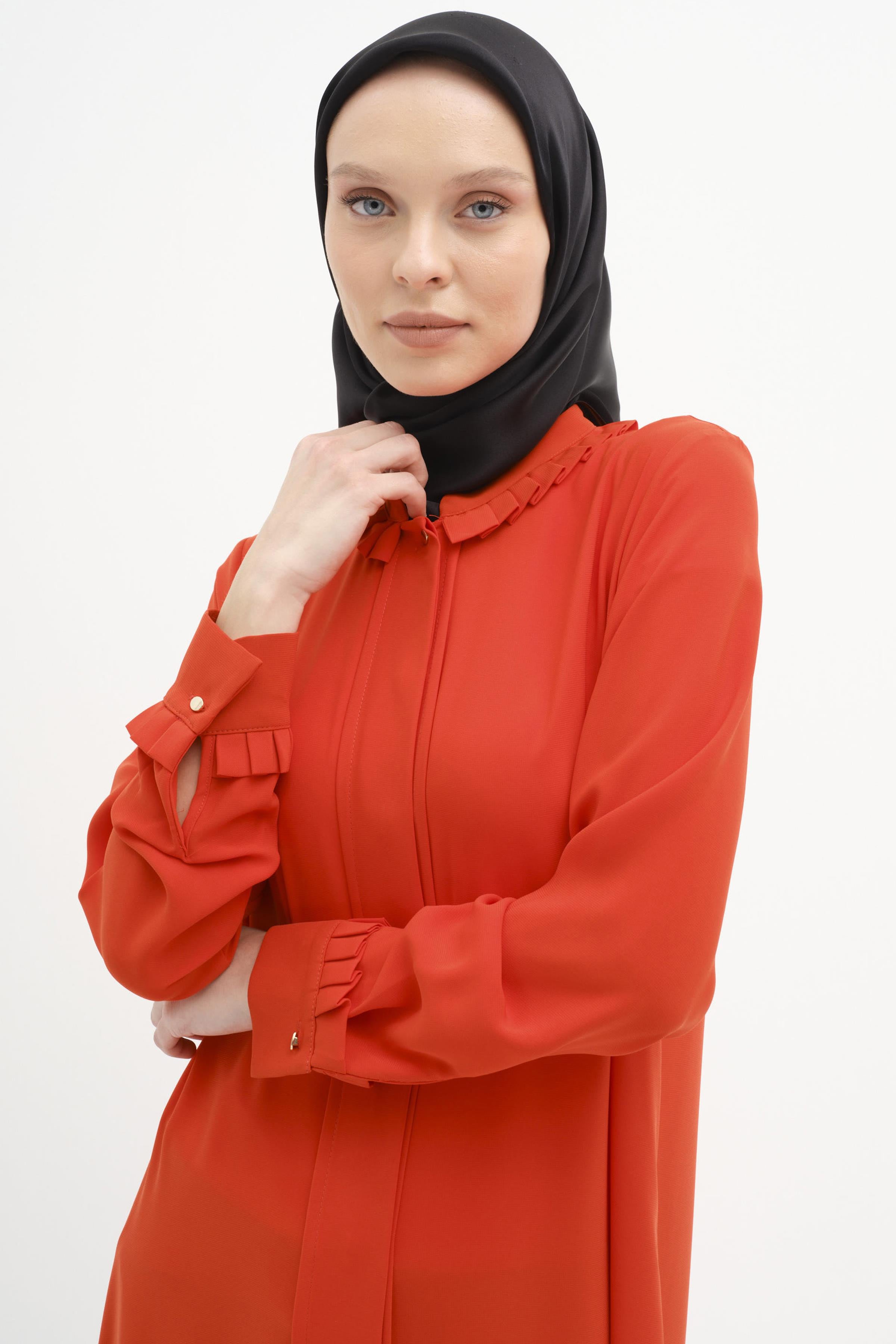 Yaka Ve Manşet Pile Detaylı Tunik - Mercan TUGBA