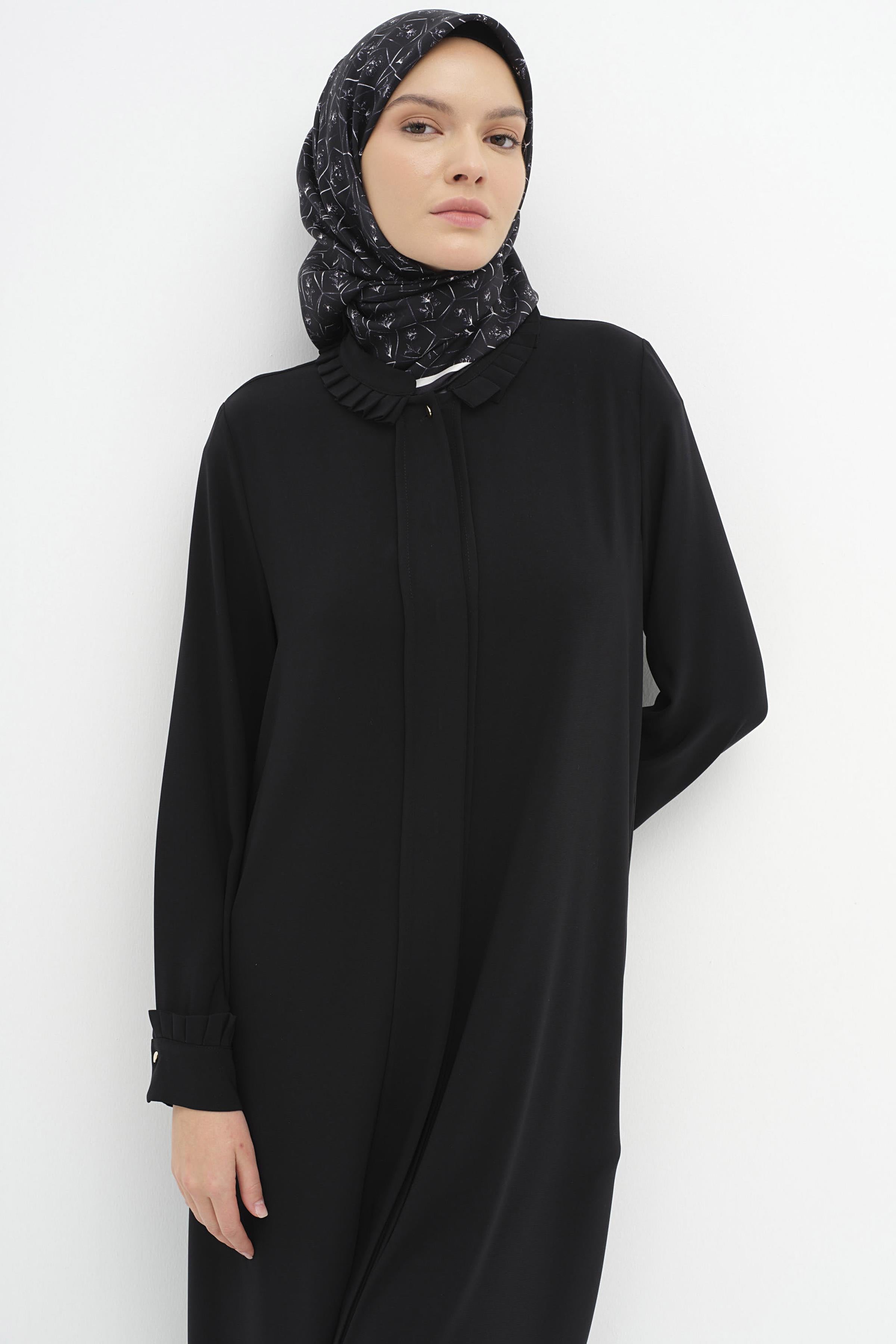 Yaka Ve Manşet Pile Detaylı Tunik - Siyah TUGBA