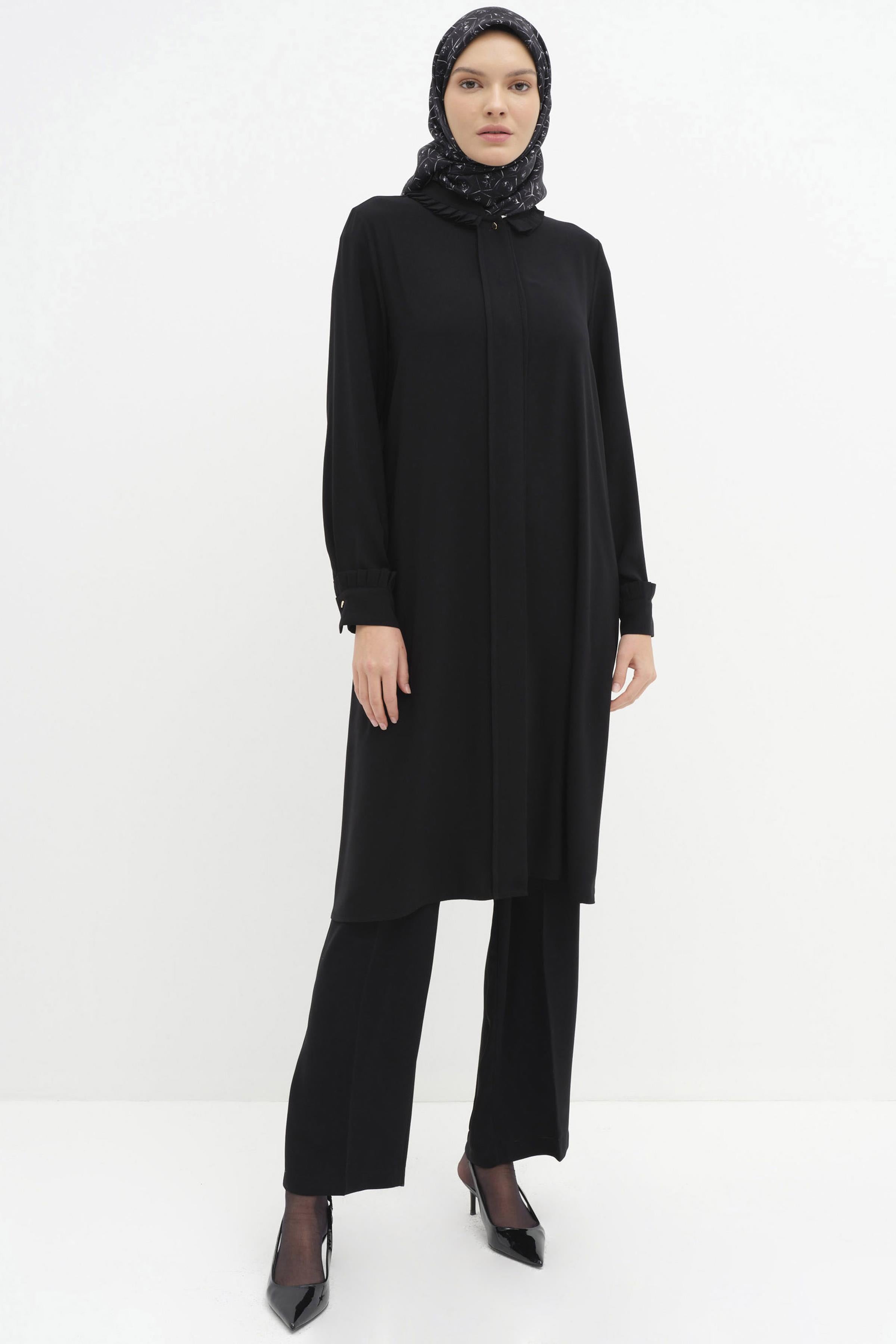 Yaka Ve Manşet Pile Detaylı Tunik - Siyah TUGBA