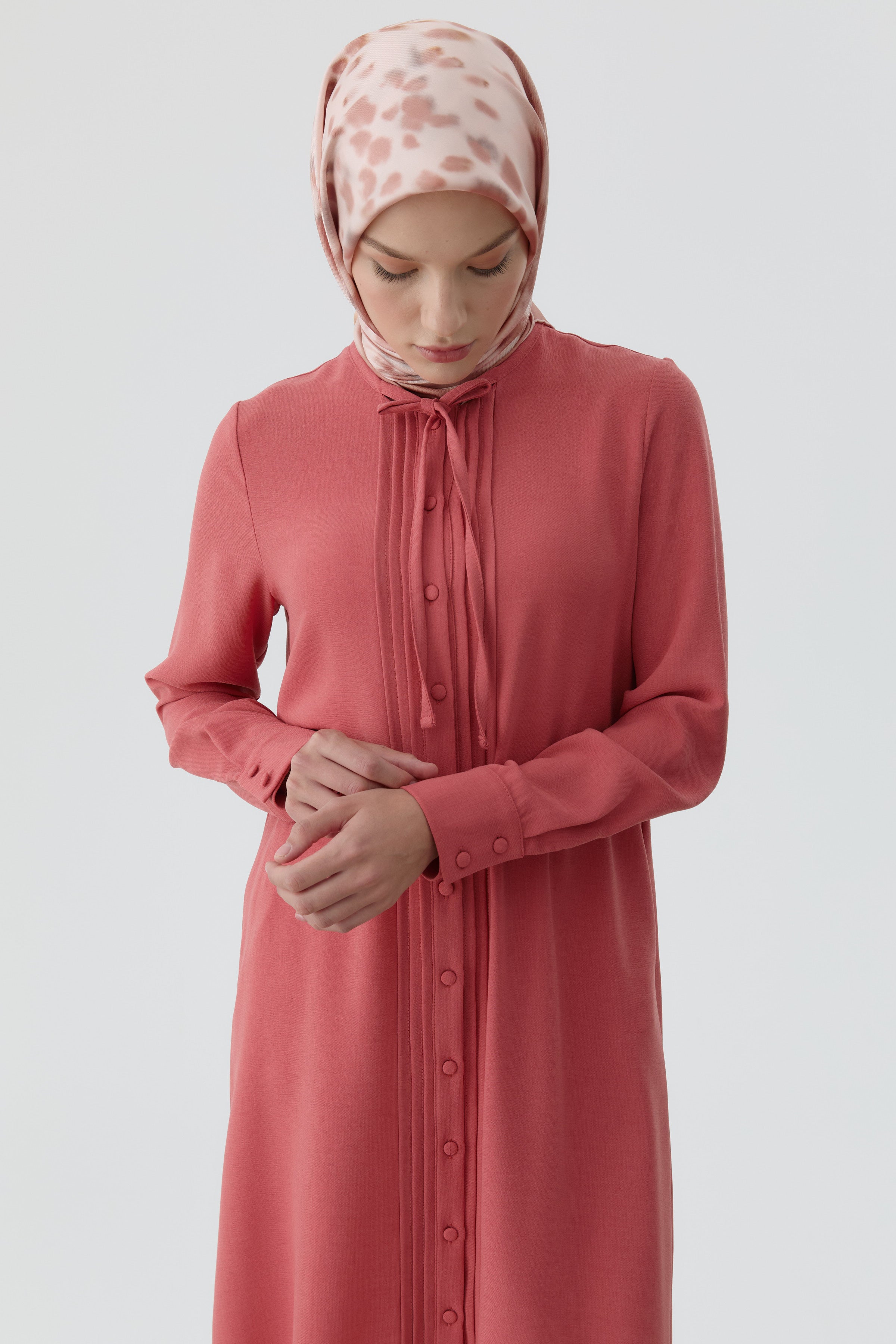 Yakası Bağcıklı Pileli Tunik - Somon TUGBA