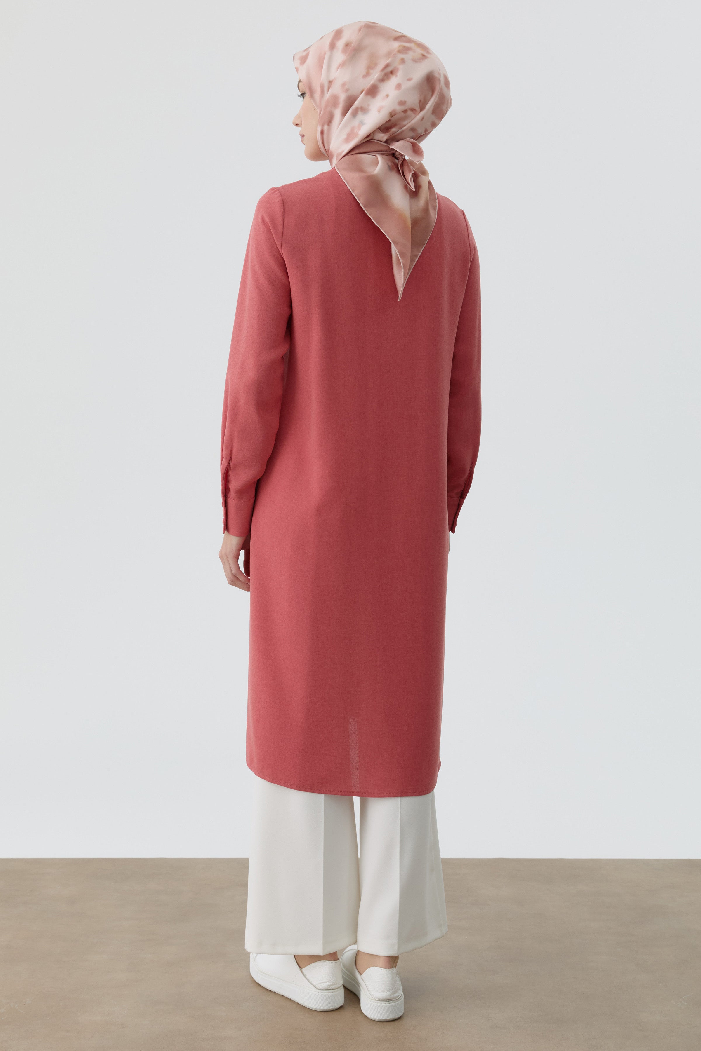 Yakası Bağcıklı Pileli Tunik - Somon TUGBA