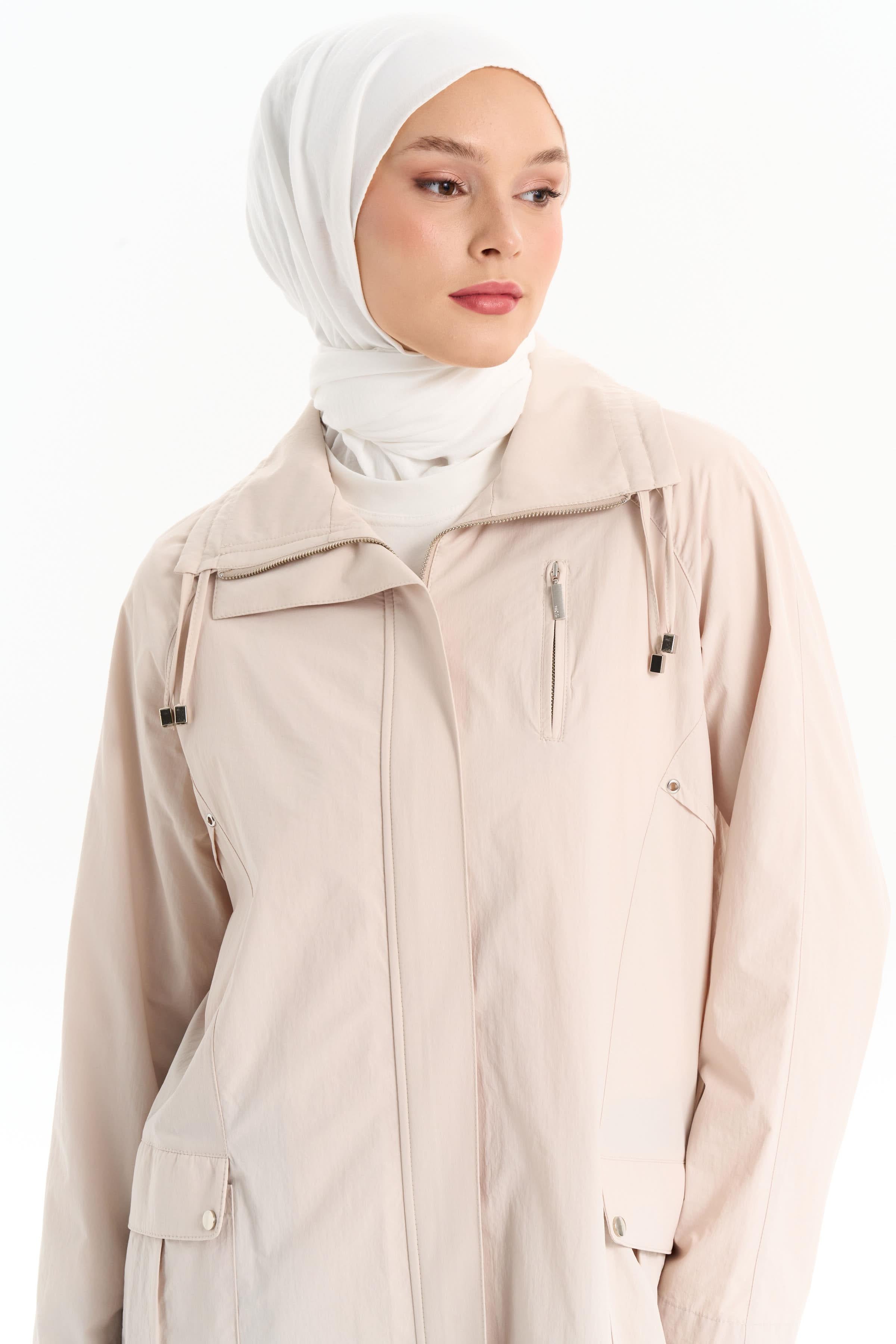 Yakası Çift Biyeli Trençkot - Bej TUGBA