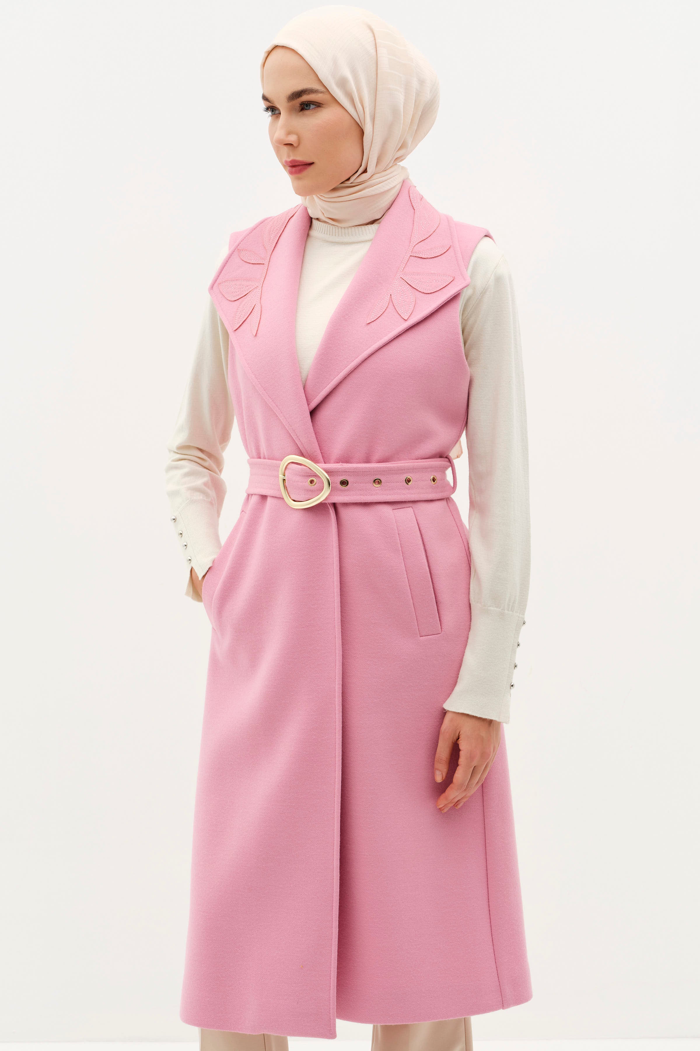 Yakası Nakışlı Kemerli Keçe Yelek - Pembe TUGBA