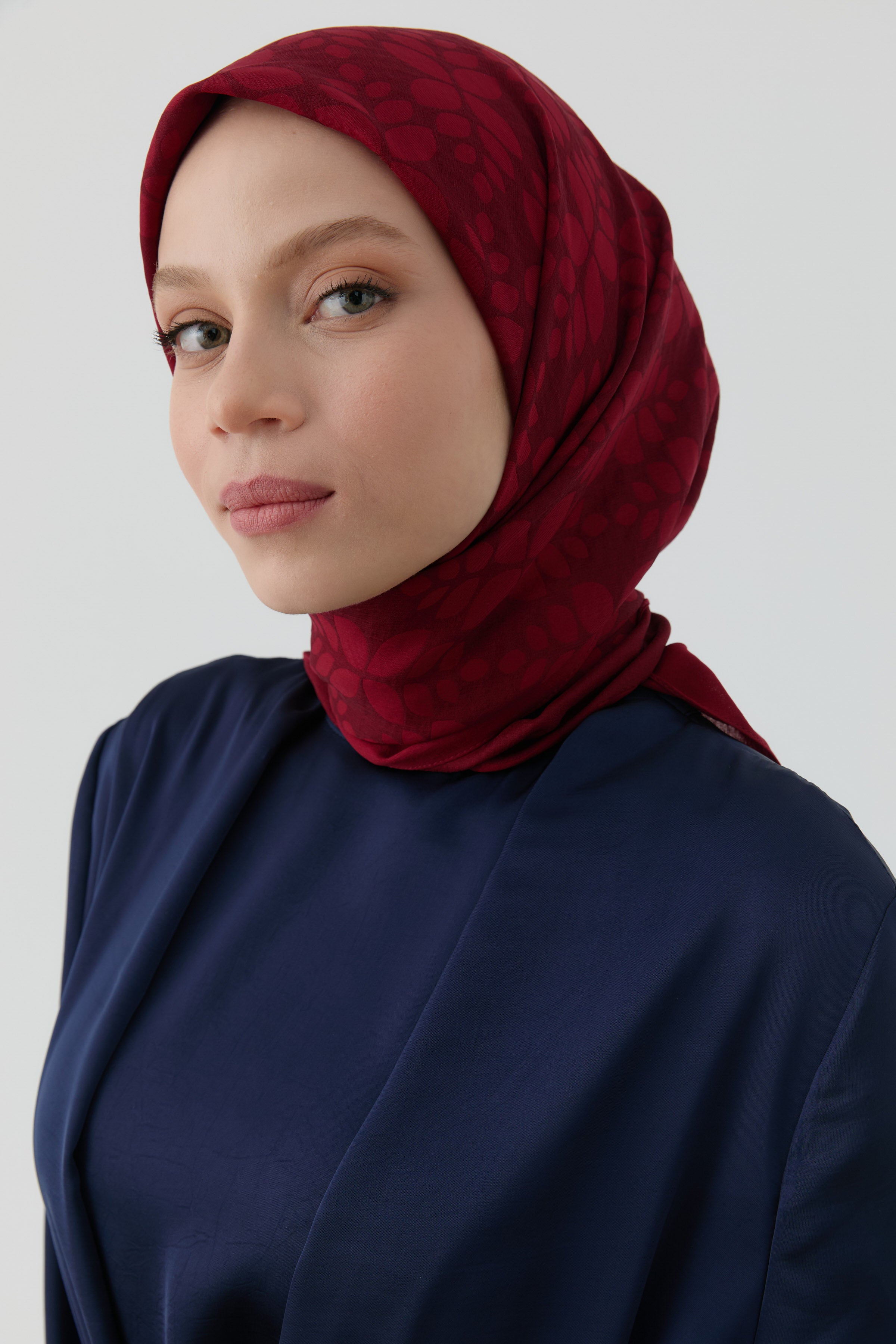 Yaprak Desen Stil Eşarp - Bordo TUGBA