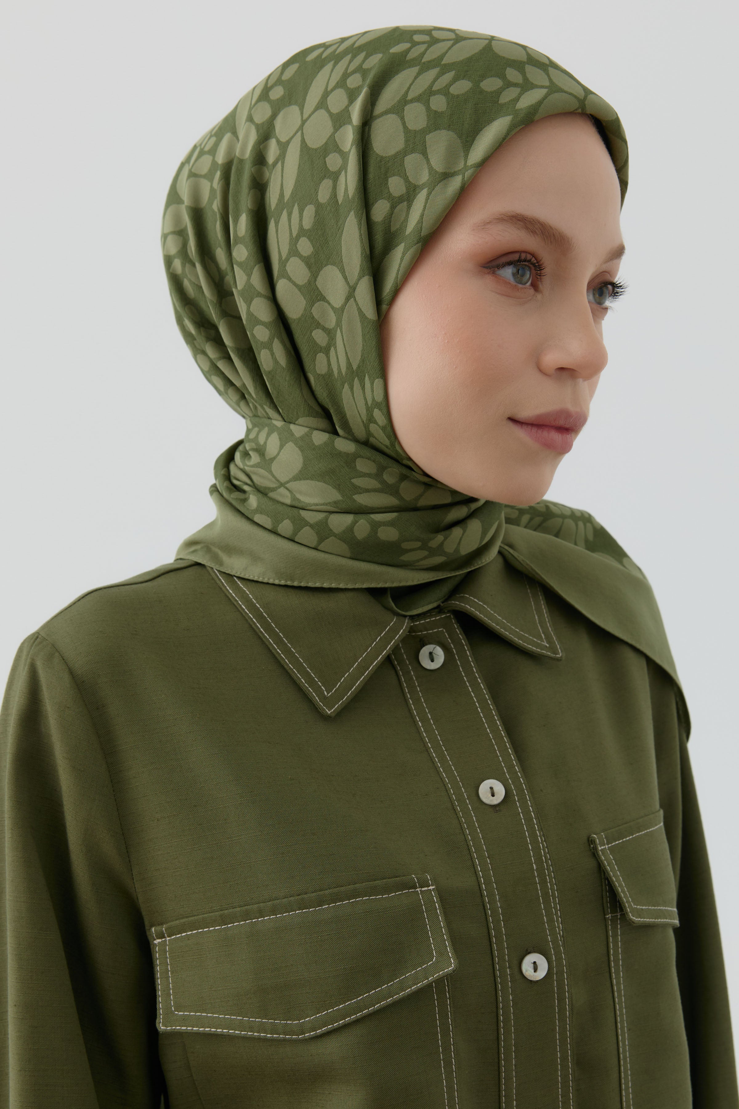 Yaprak Desen Stil Eşarp - Haki TUGBA