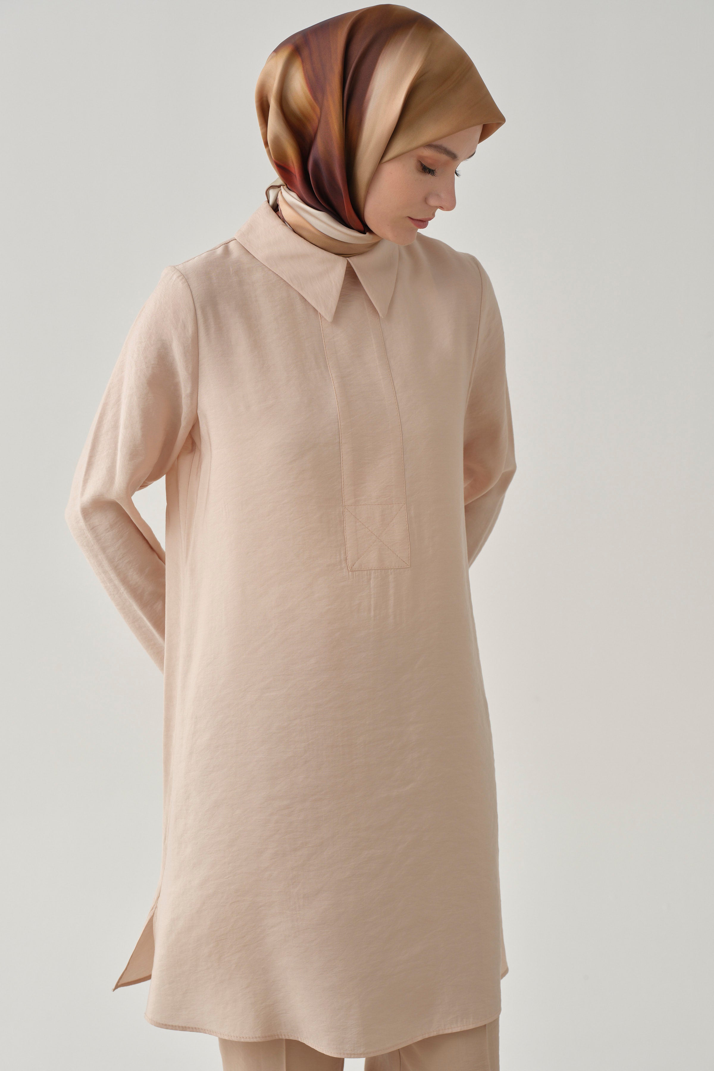 Yarım Pat Detaylı Tunik - Bej TUGBA