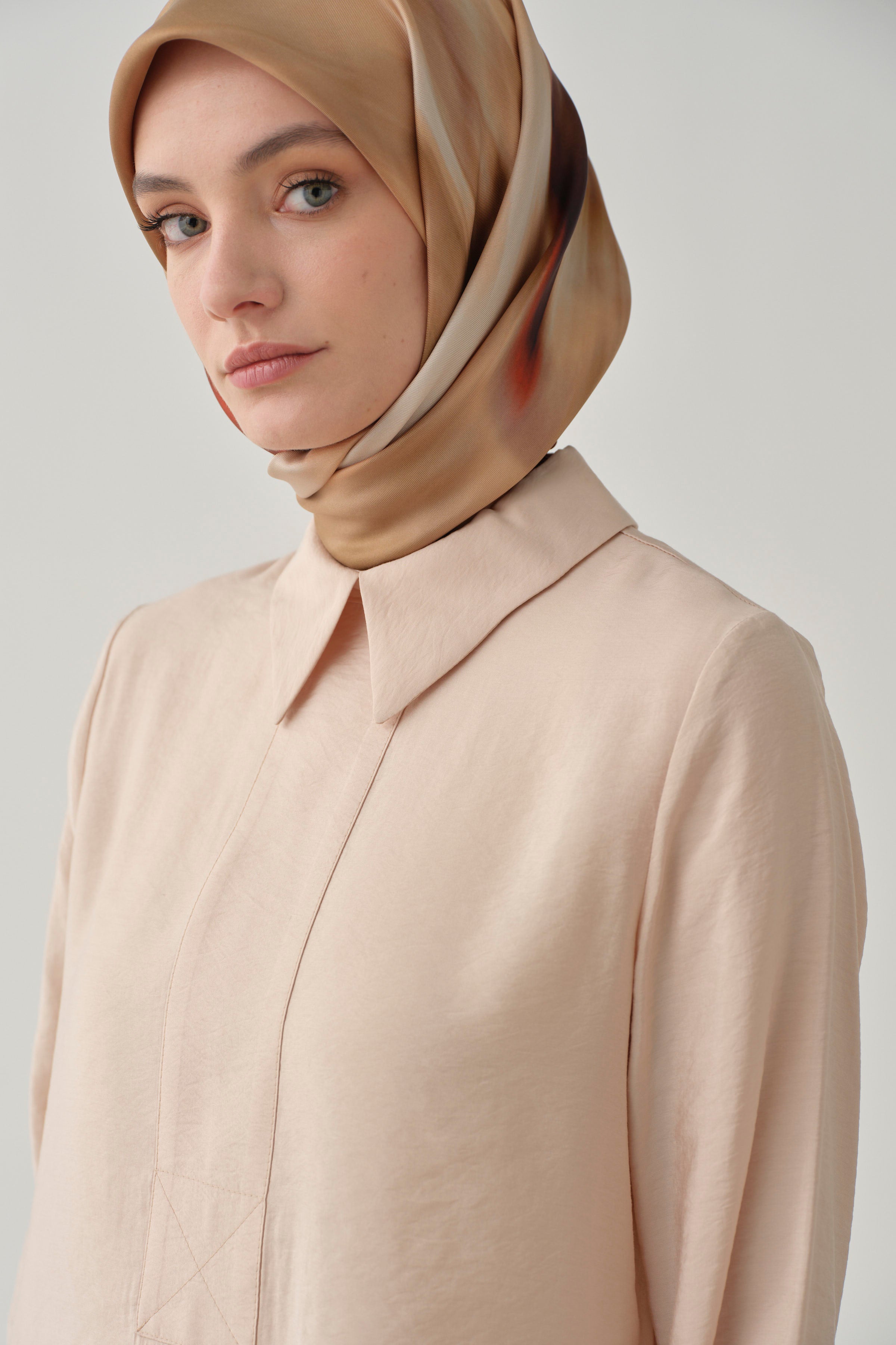 Yarım Pat Detaylı Tunik - Bej TUGBA