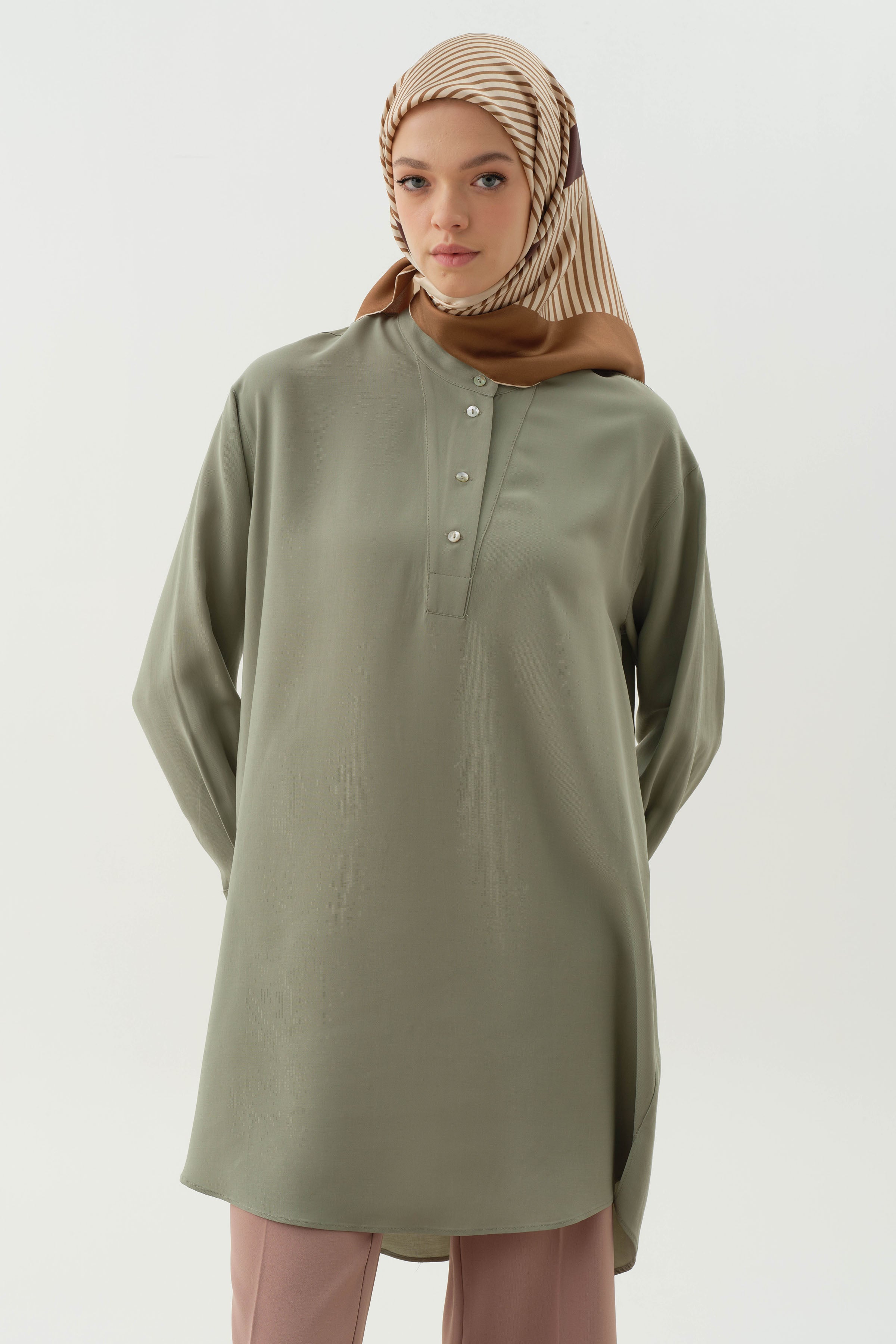 Yarım Patlı Asimetrik Tunik - Mint TUGBA