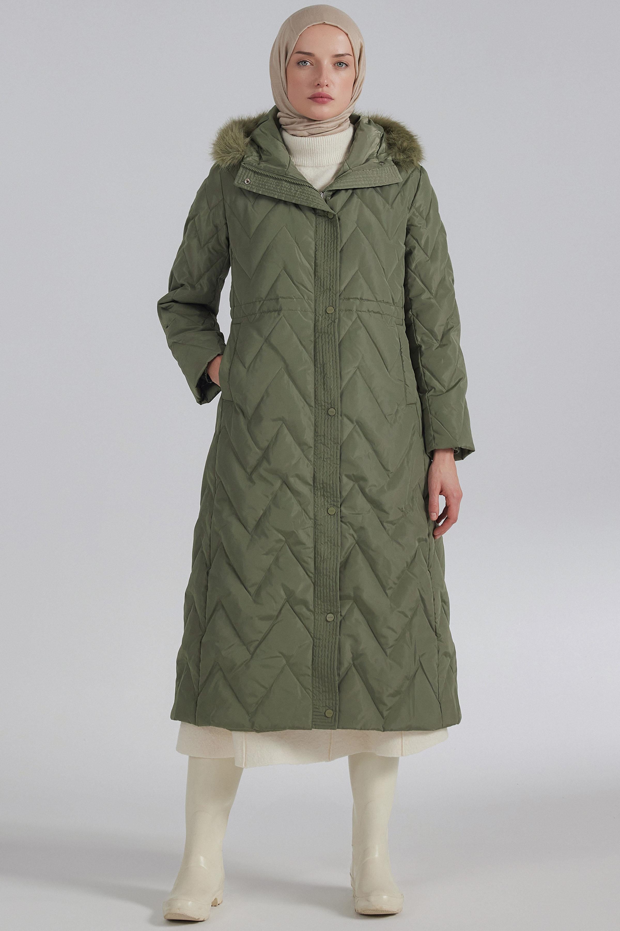 Zikzak Desenli Kaz Tüyü Manto - Haki TUGBA