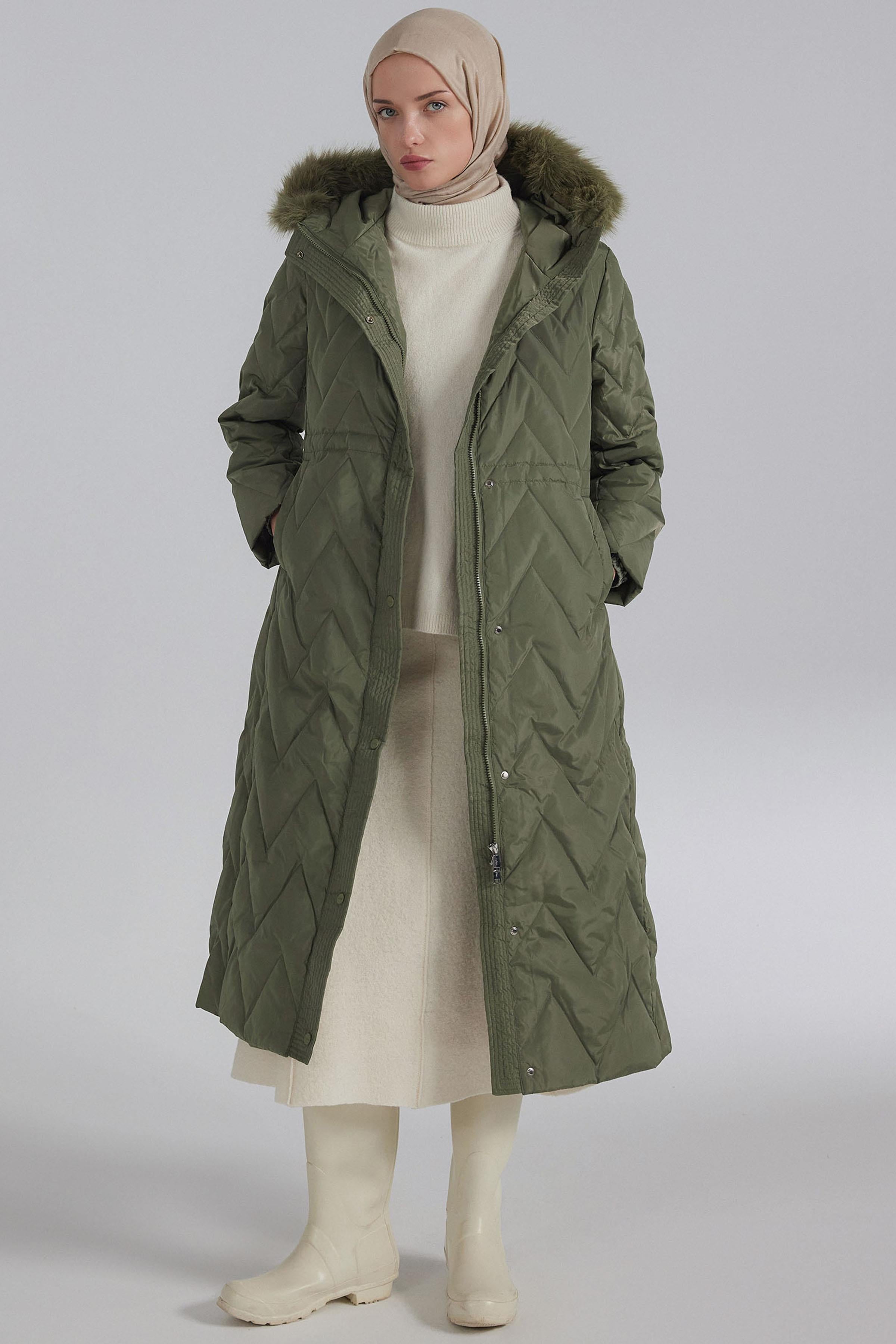 Zikzak Desenli Kaz Tüyü Manto - Haki TUGBA