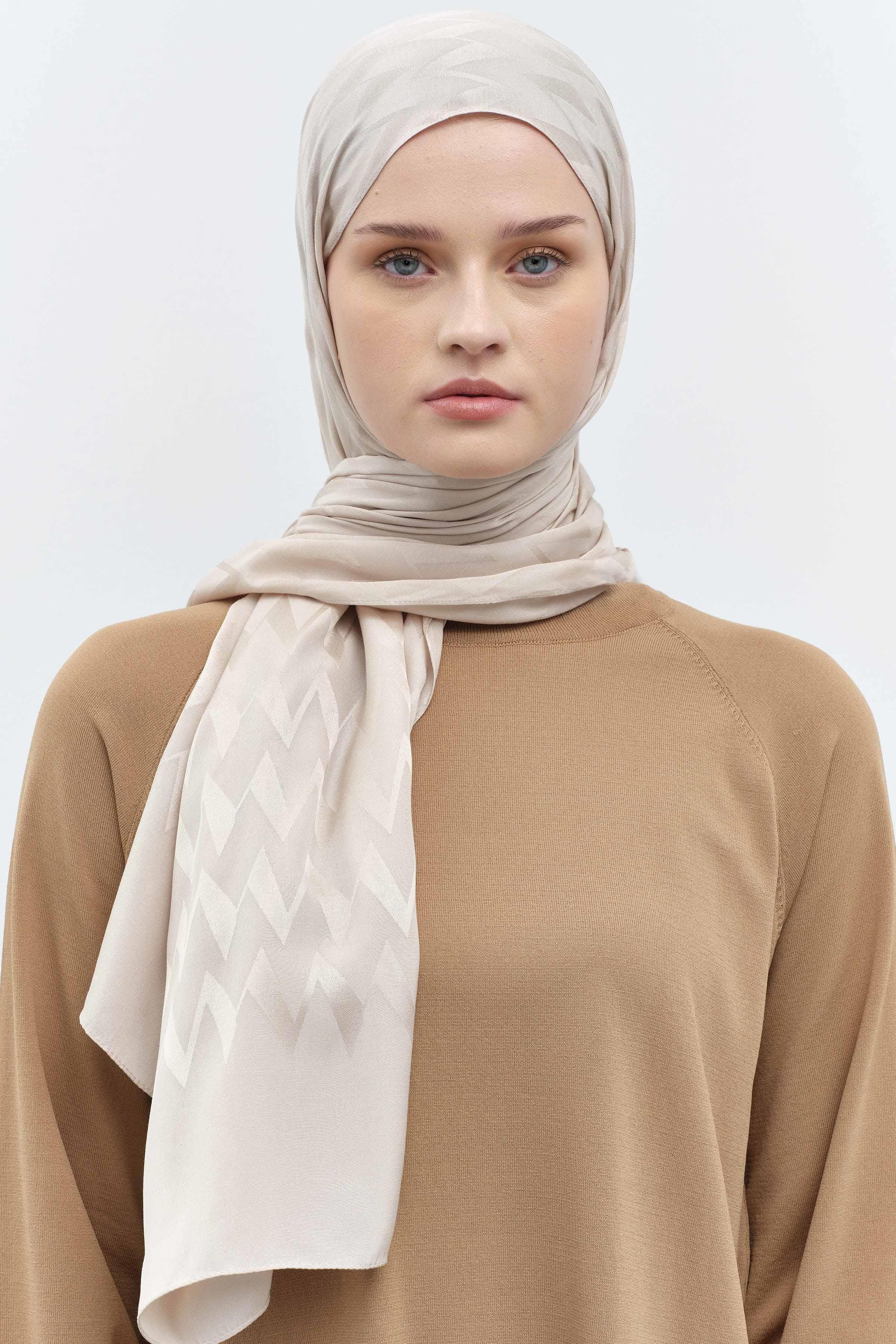 Zikzak Desen Viskon Şal - Kum TUGBA