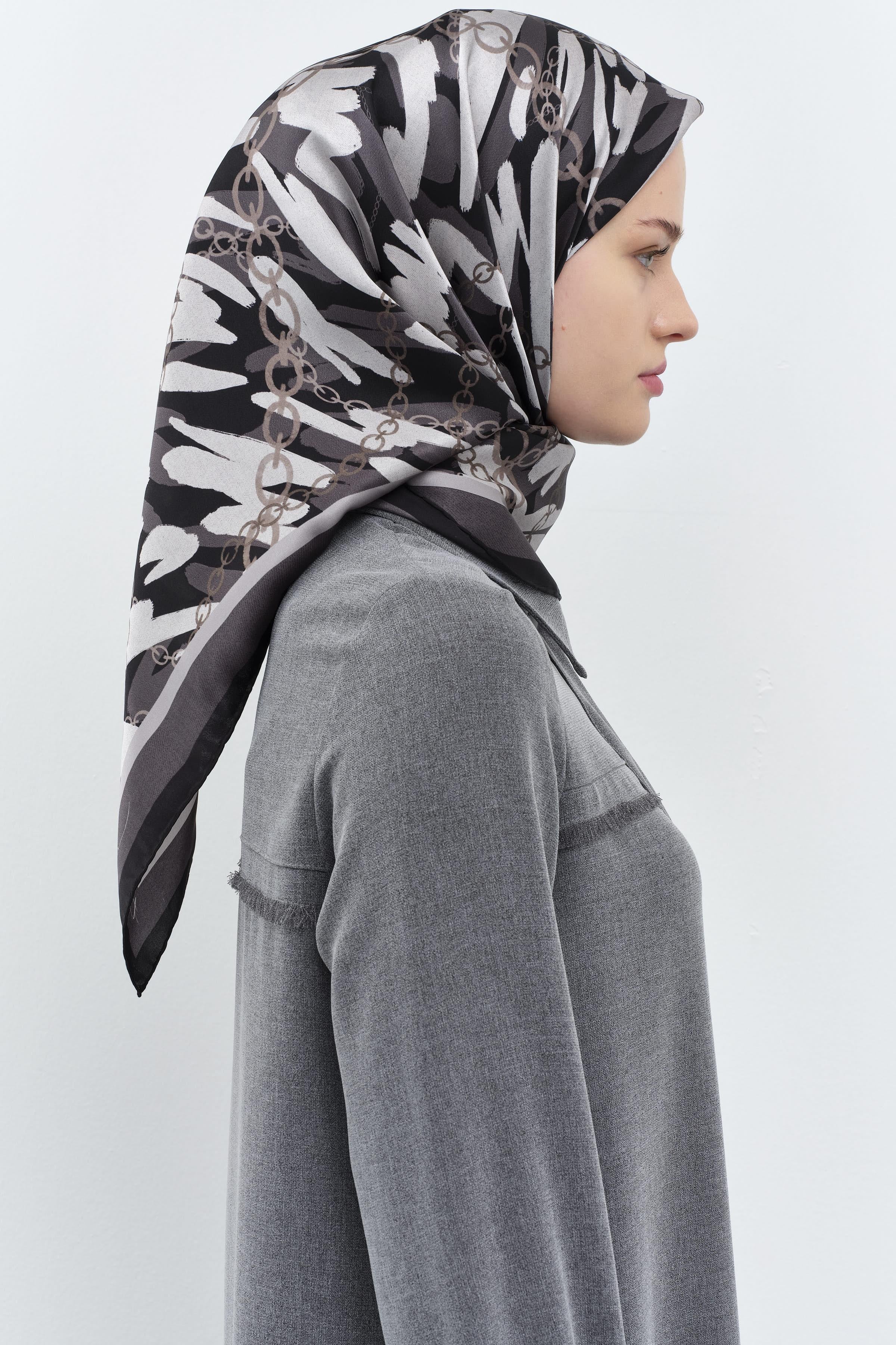 Zincir Desen Sura İpek Eşarp - Antrasit TUGBA