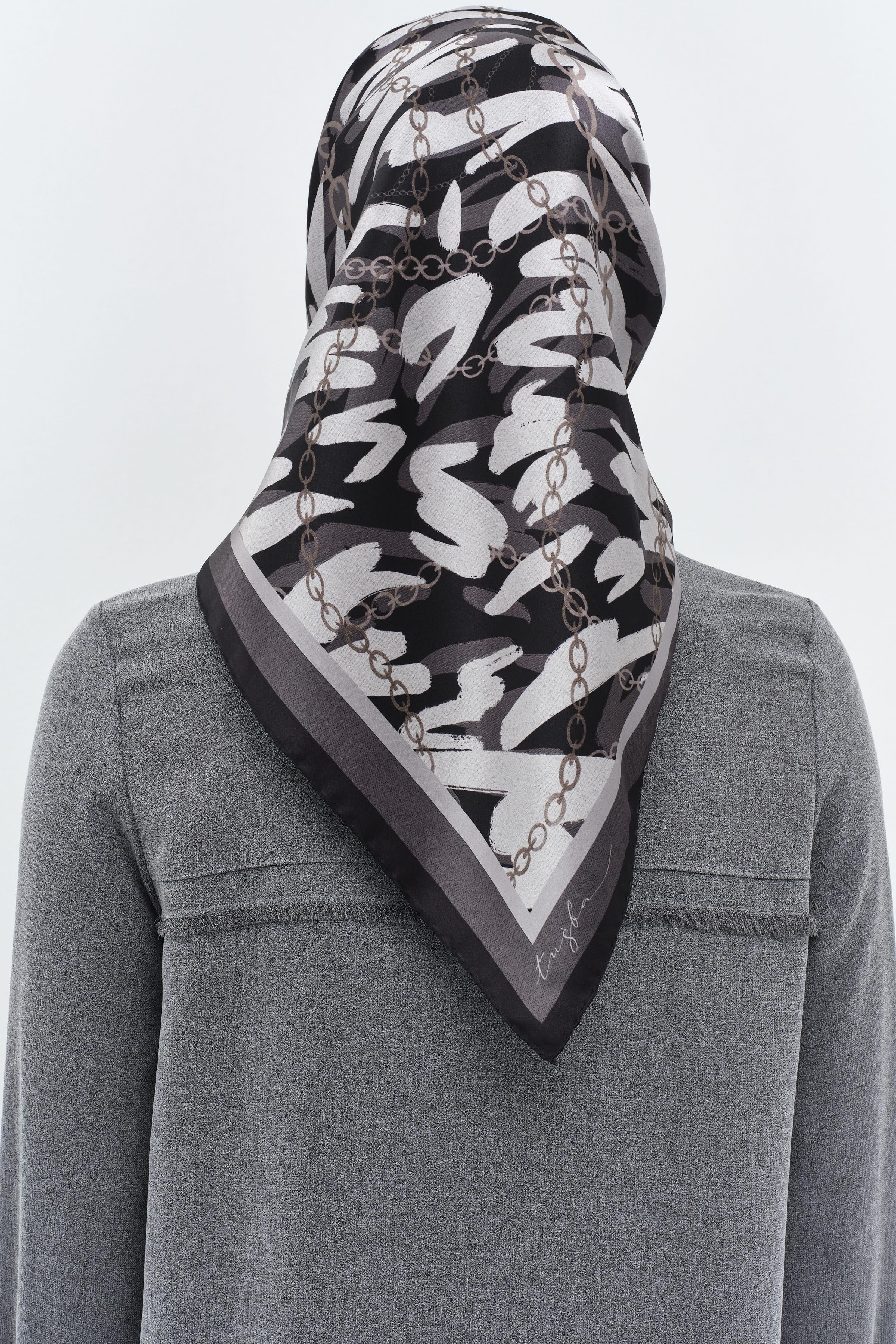 Zincir Desen Sura İpek Eşarp - Antrasit TUGBA