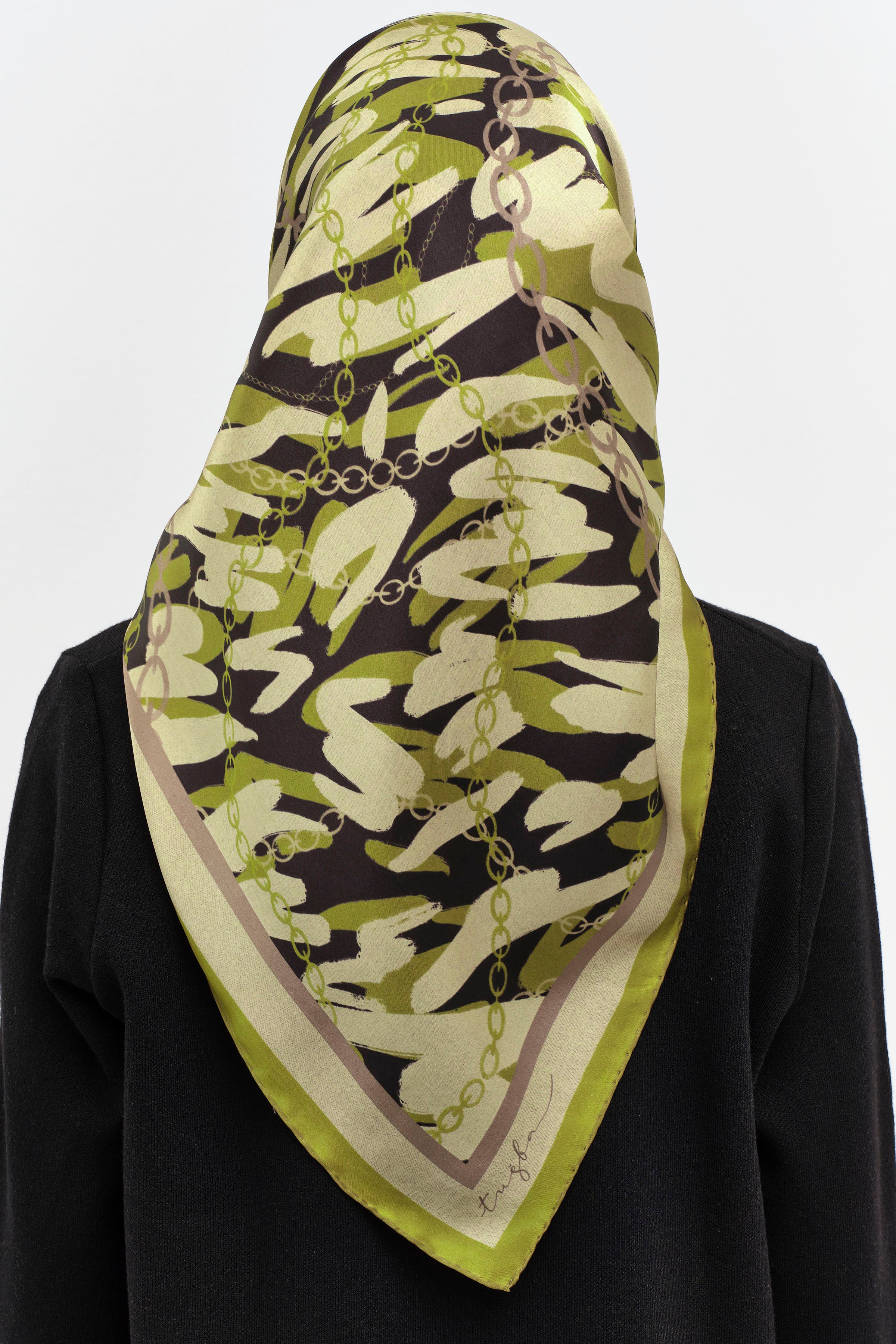 Zincir Desen Sura İpek Eşarp - Fıstık Yeşili TUGBA