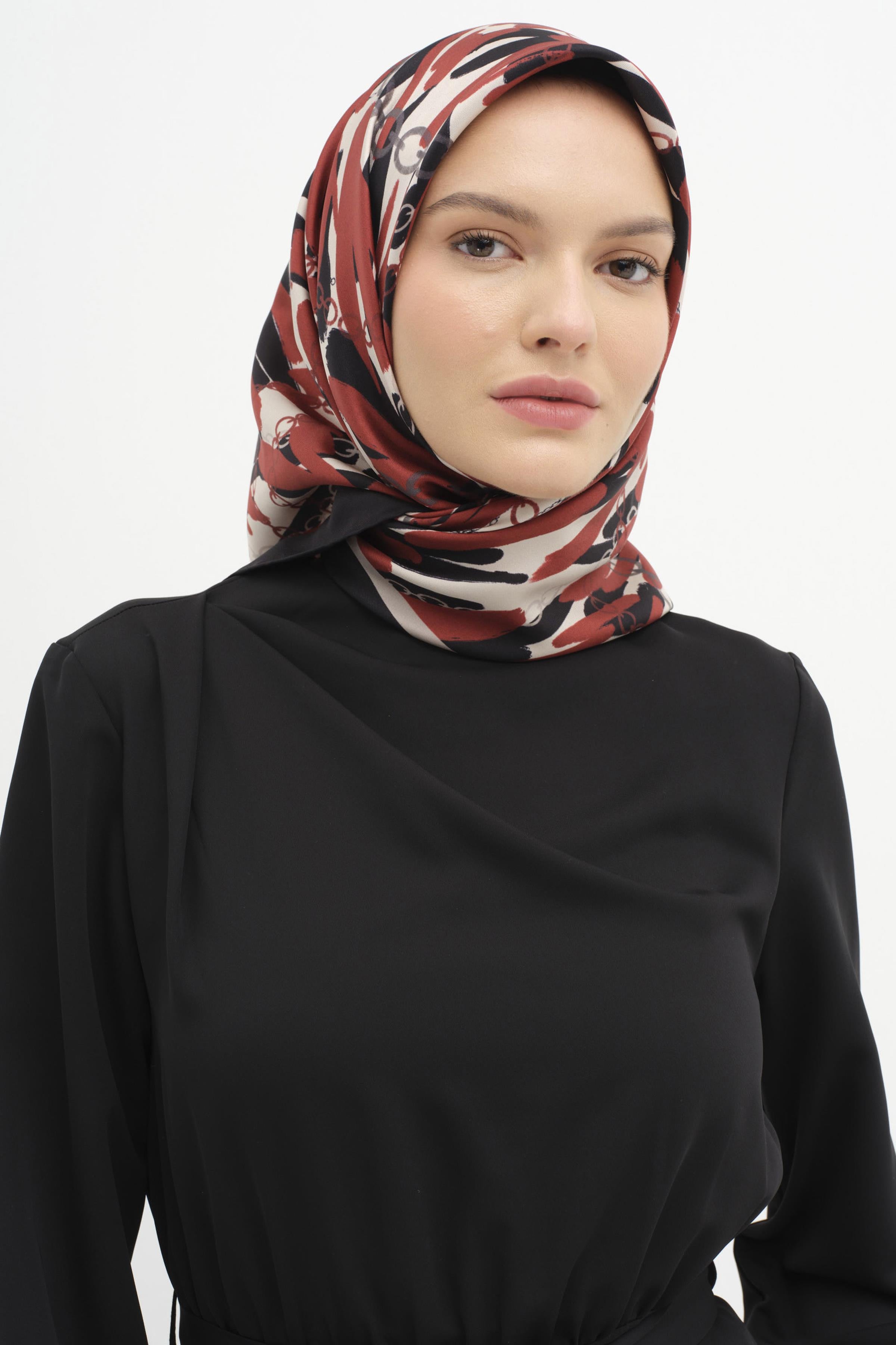 Zincir Desen Sura İpek Eşarp - Kırmızı TUGBA