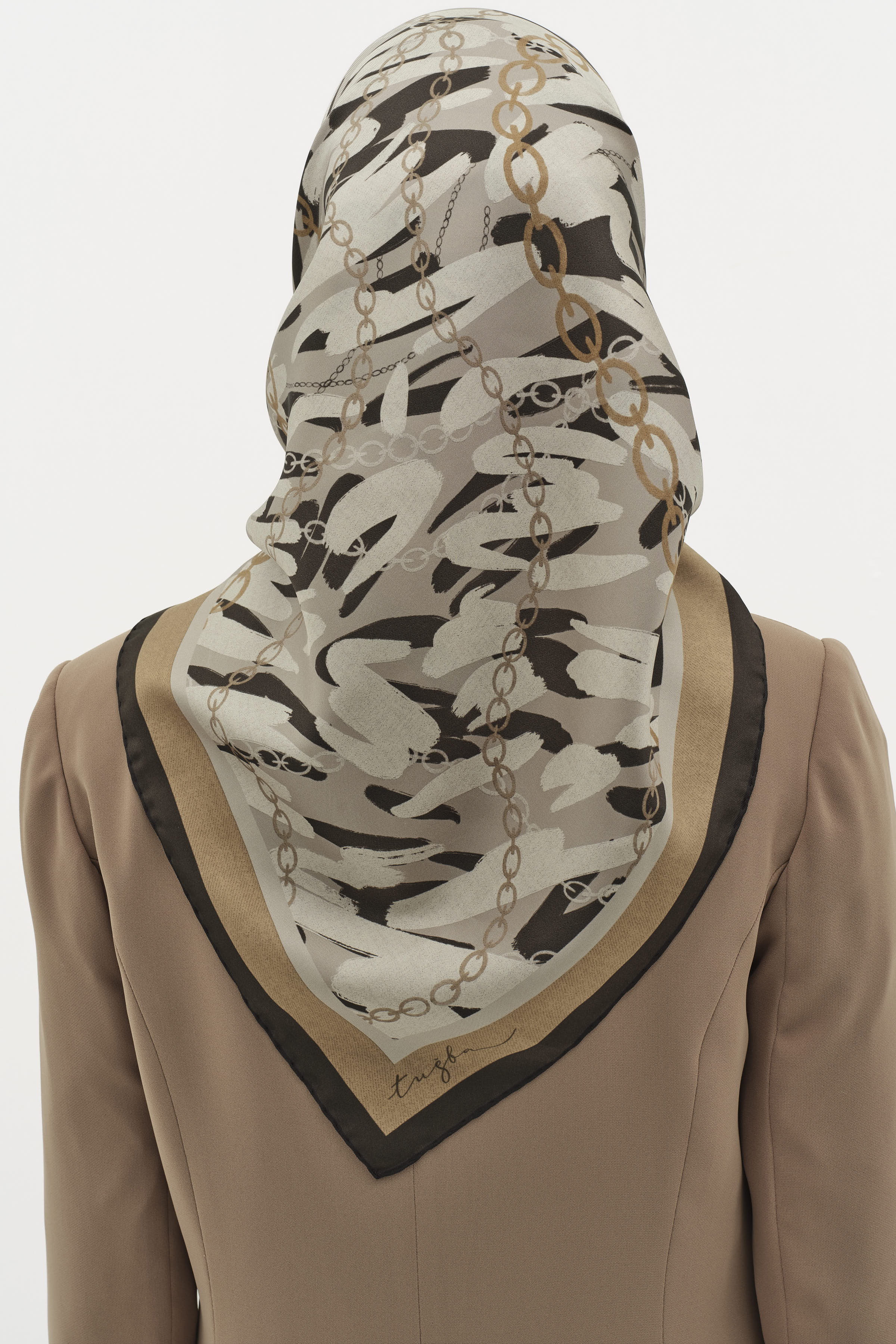 Zincir Desen Twill İpek Eşarp - Kahve TUGBA