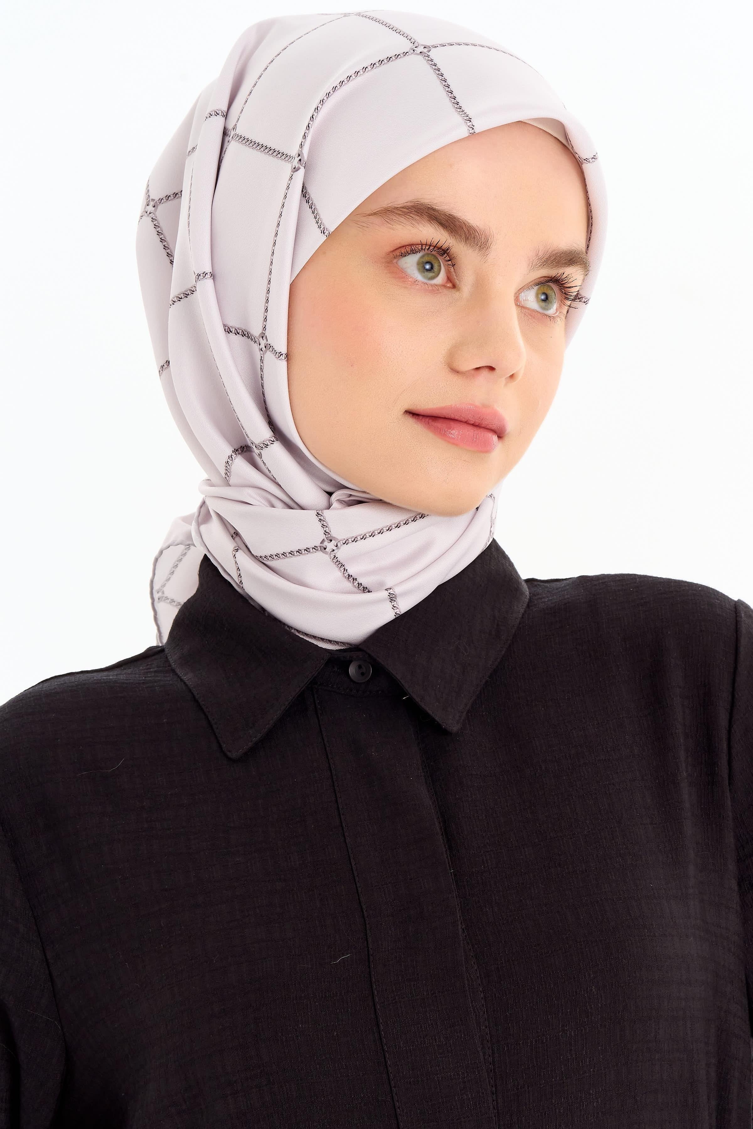 Zincir Desenli Stil Eşarp - Bej TUGBA