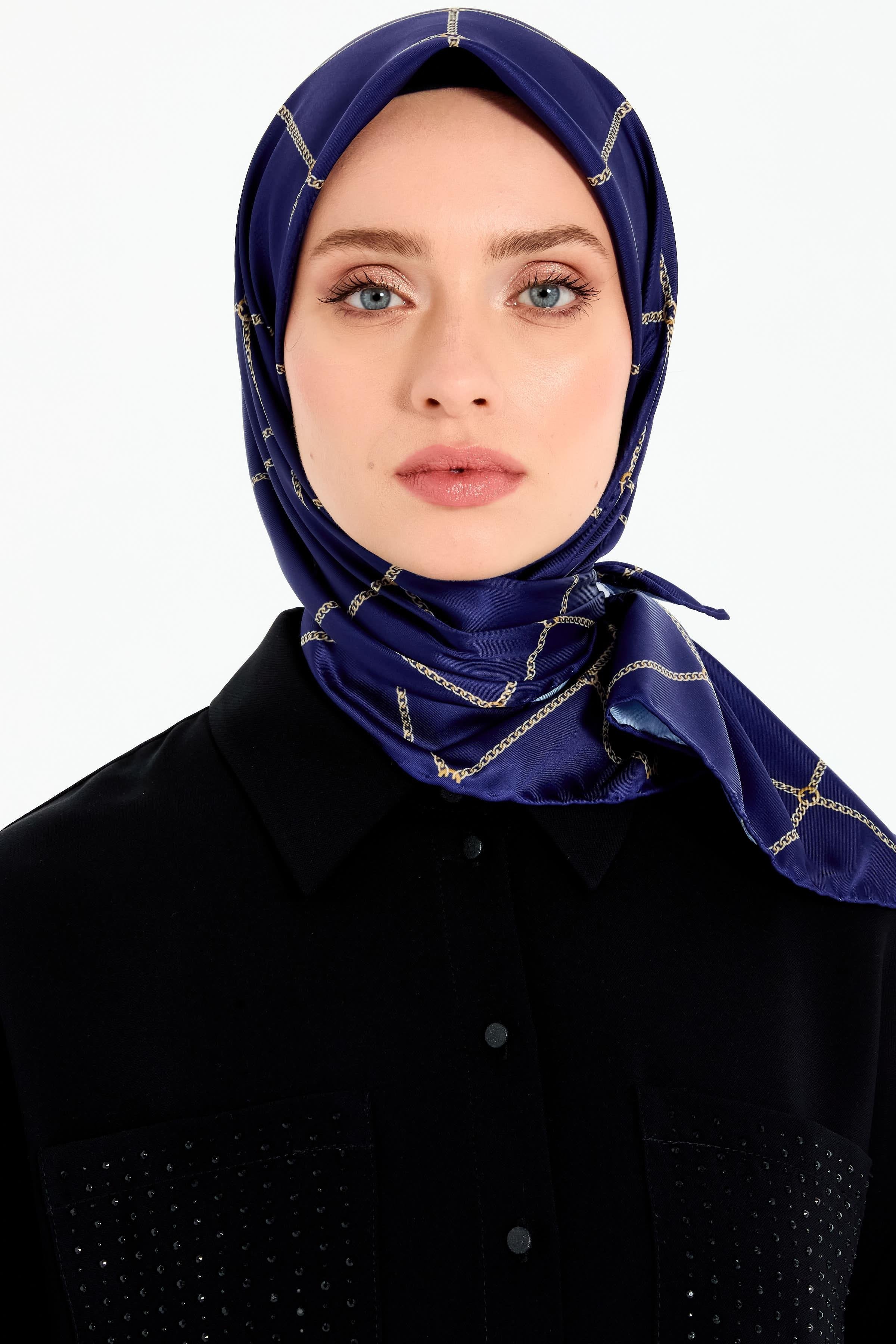 Zincir Desenli Stil Eşarp - Lacivert TUGBA