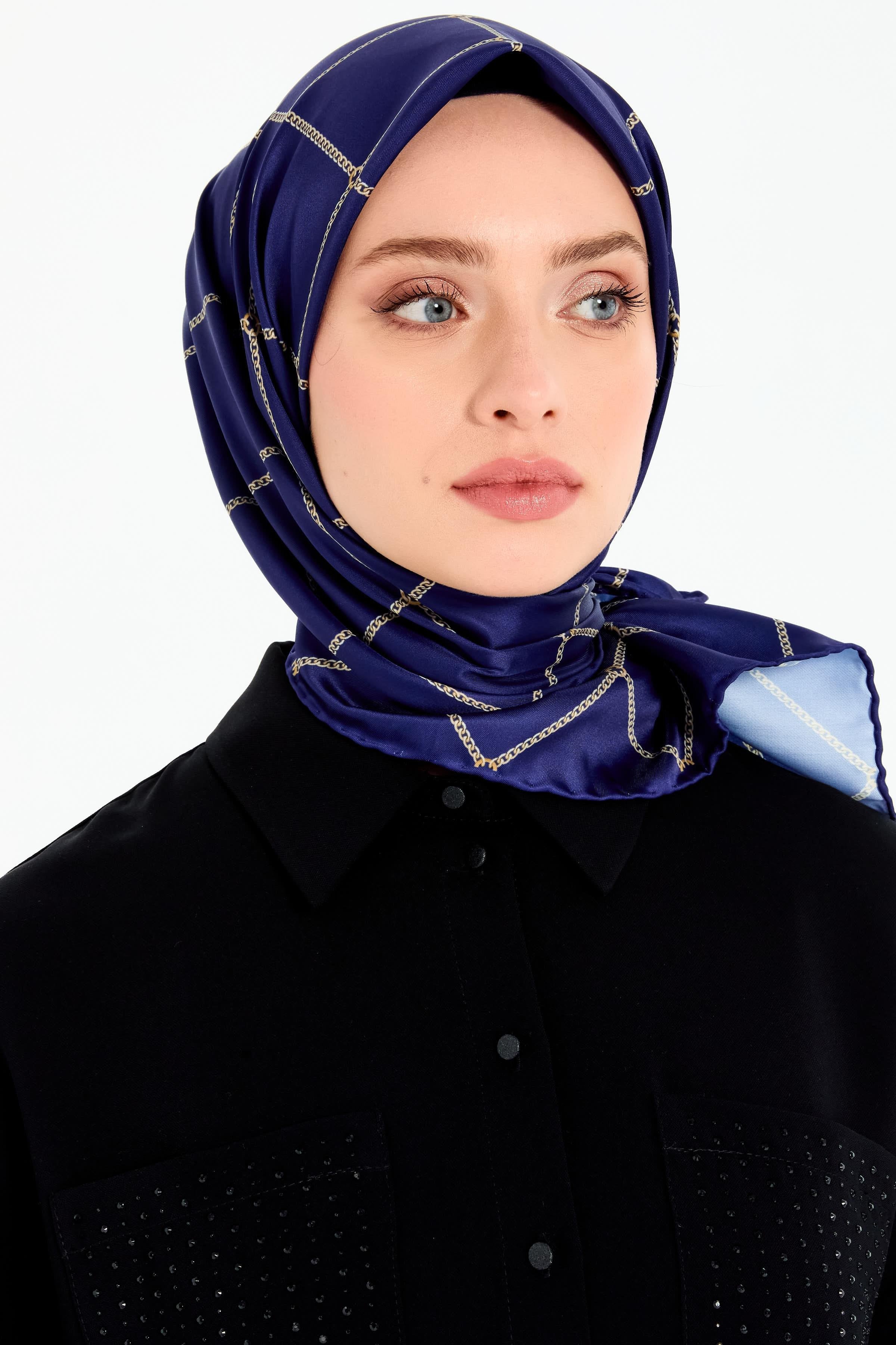 Zincir Desenli Stil Eşarp - Lacivert TUGBA