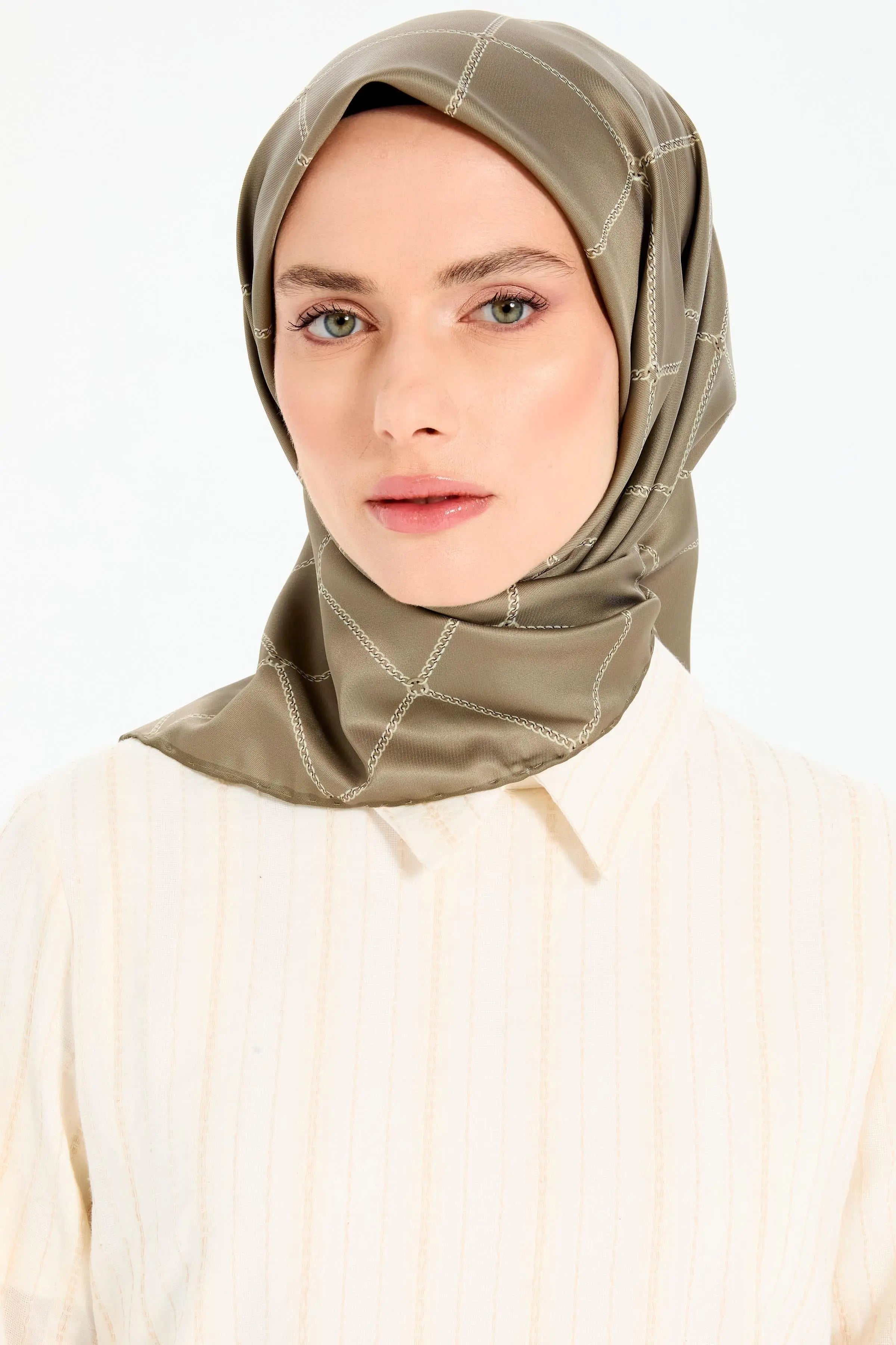 Zincir Desenli Stil Eşarp - Olive TUGBA