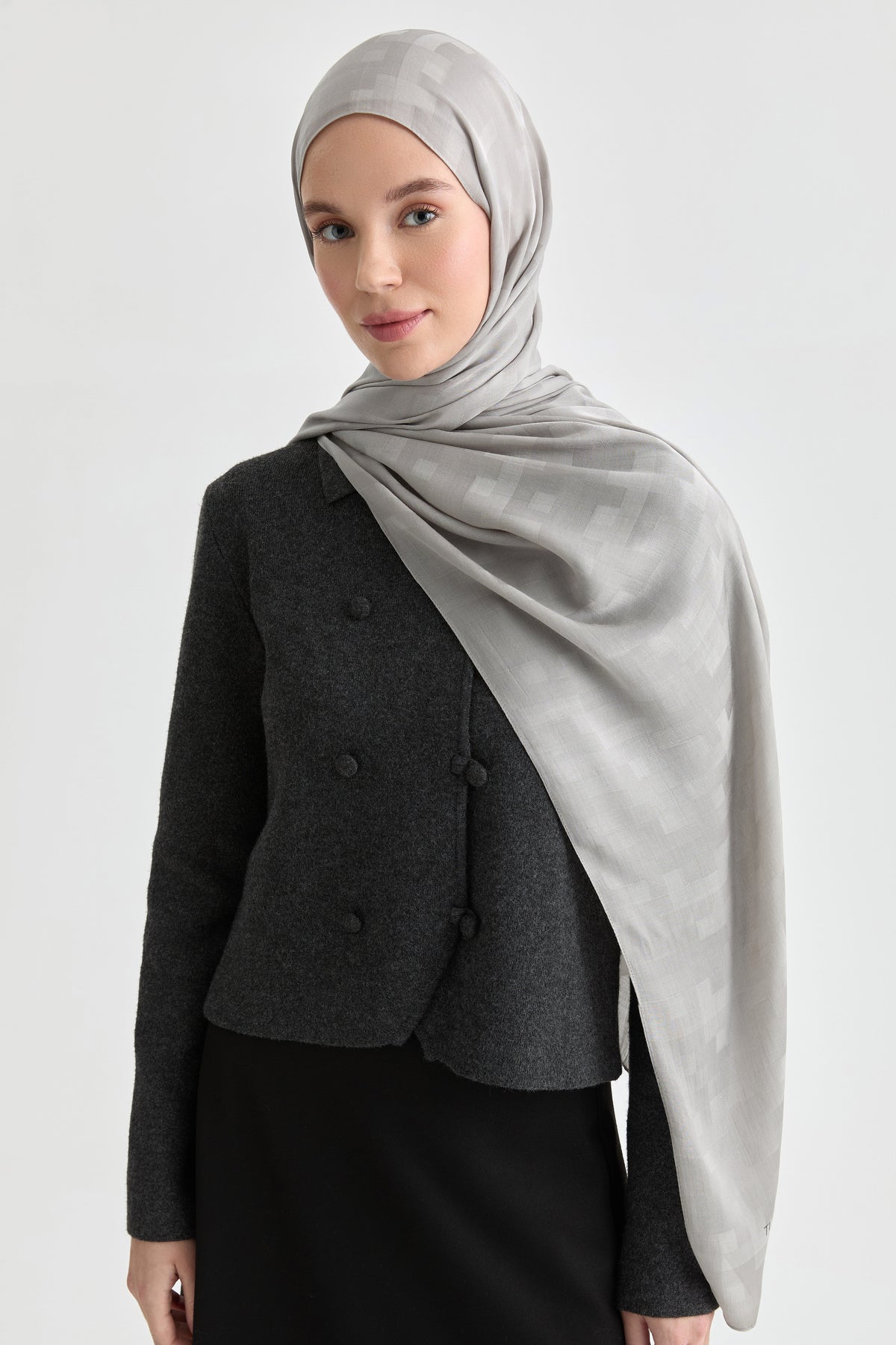 Serra Jakar Natural Şal - Gümüş TUGBA