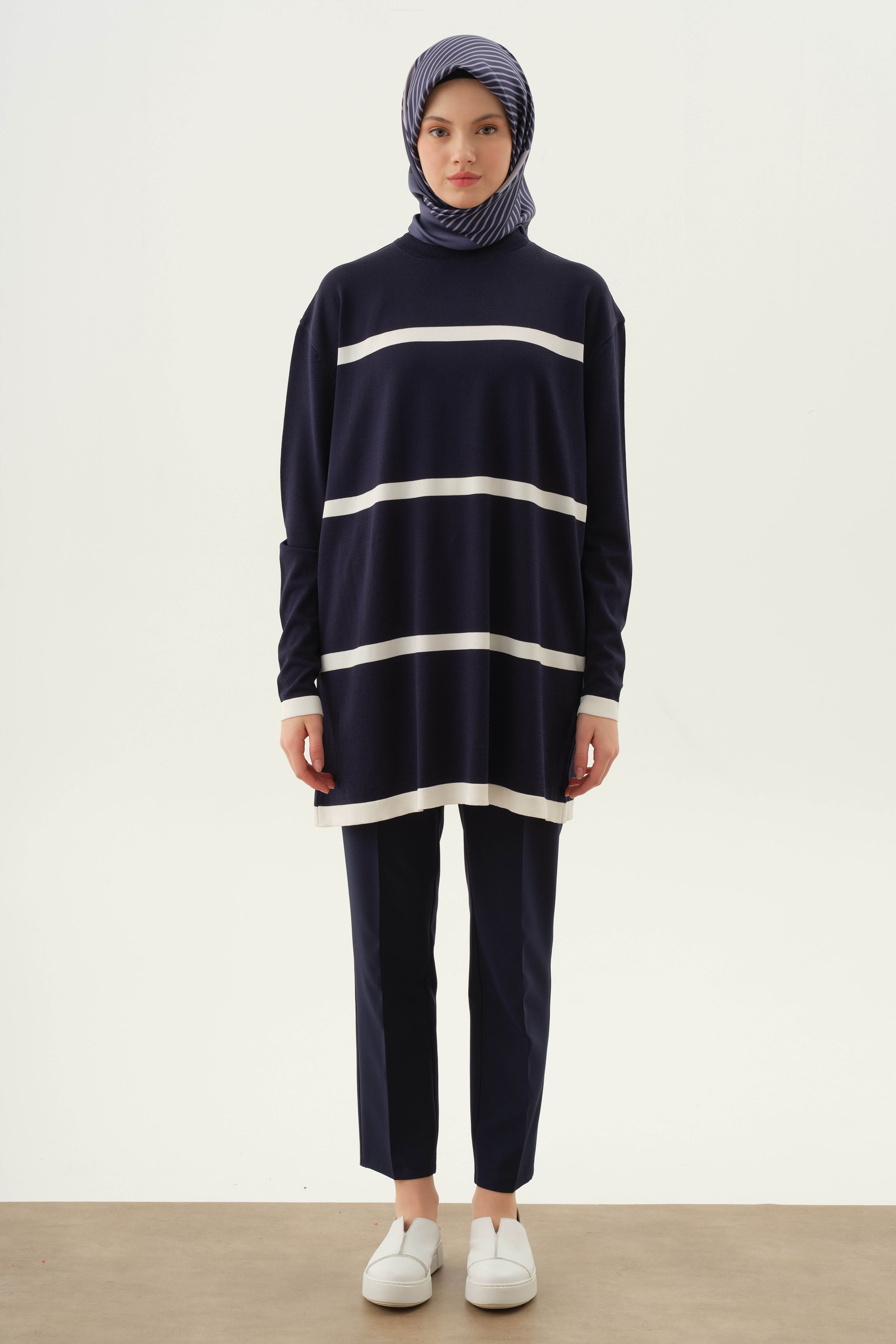 Bel Lastikli Havuç Pantolon - Lacivert TUGBA